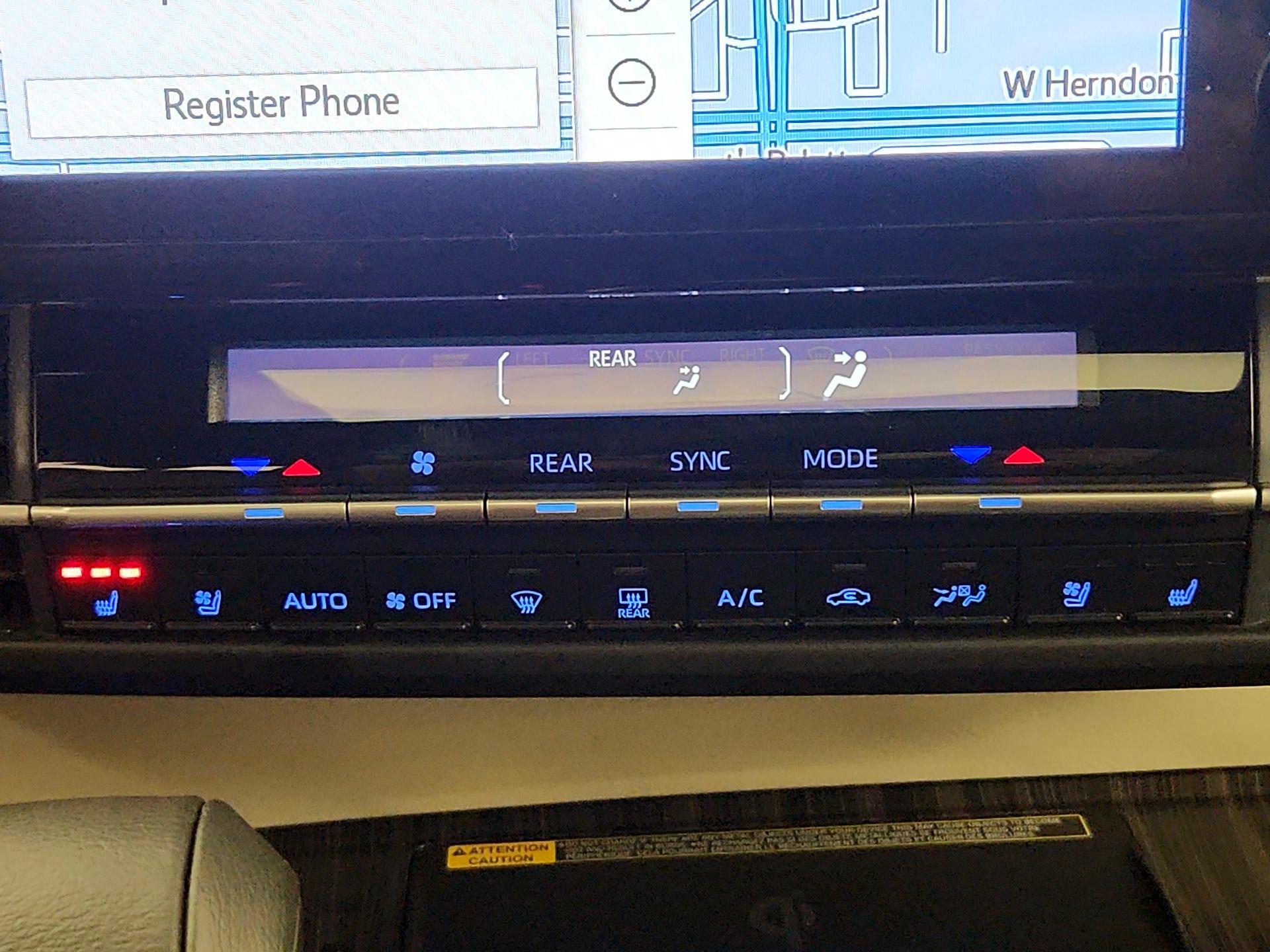 Thumbnail: 2024 Toyota Sienna - 17