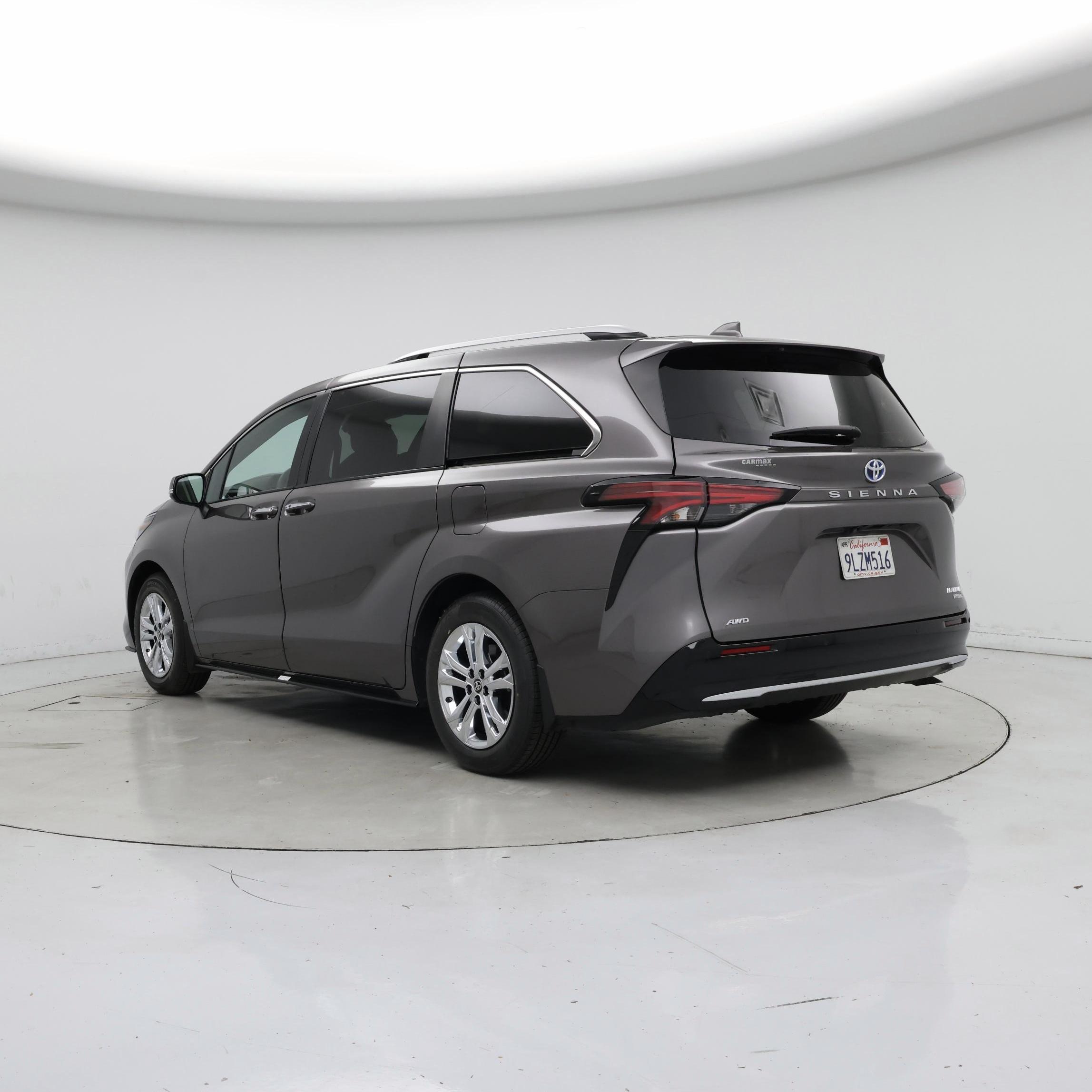 Thumbnail: 2024 Toyota Sienna - 2