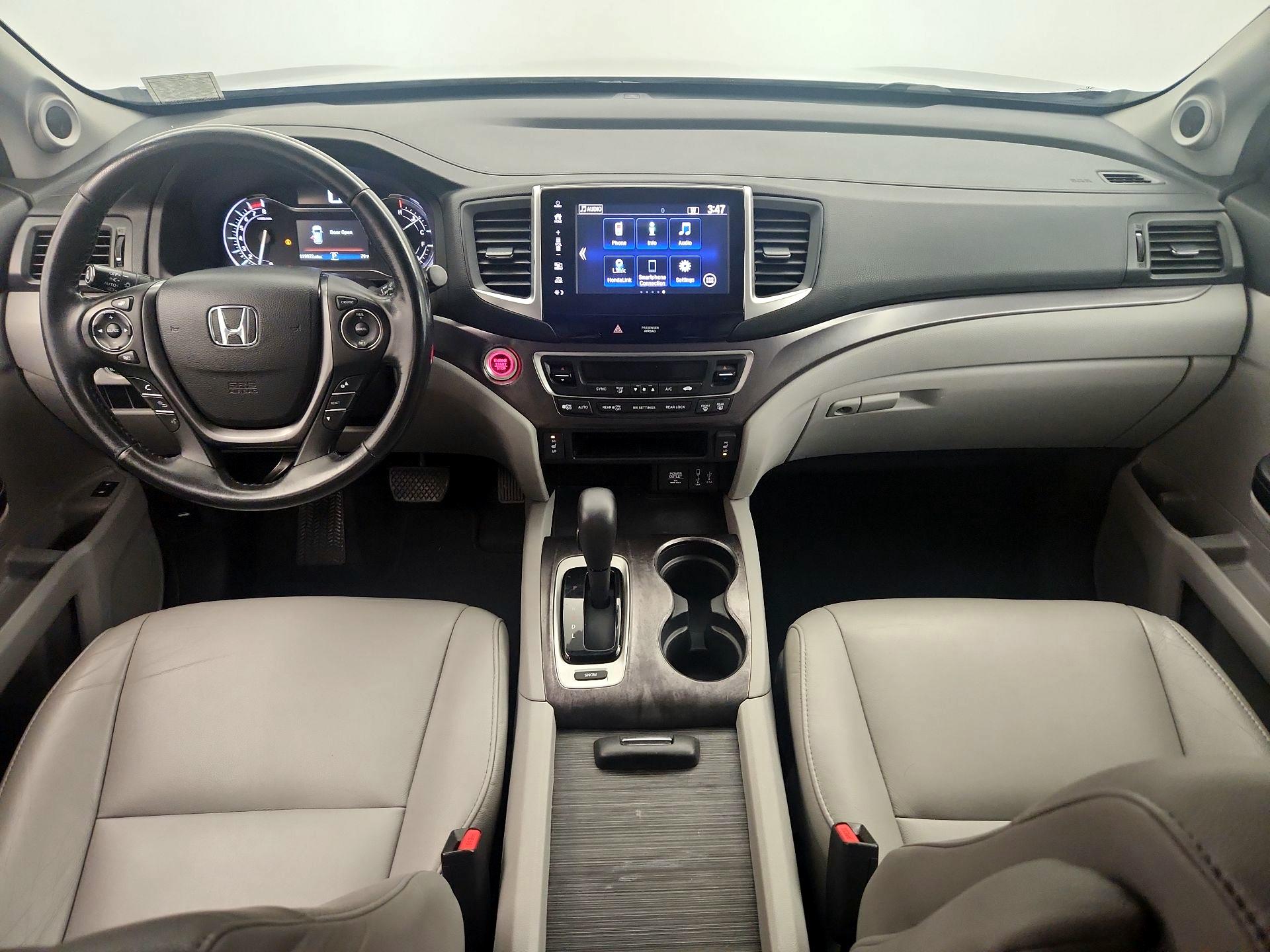 Thumbnail: 2017 Honda Pilot - 9