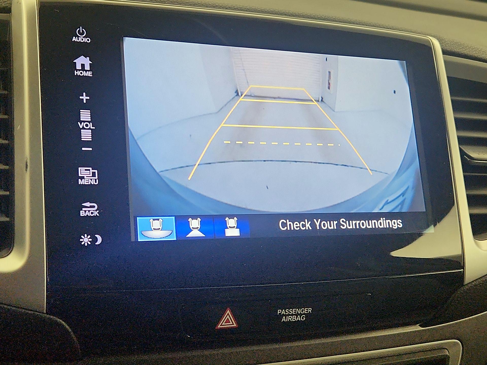 Thumbnail: 2017 Honda Pilot - 14