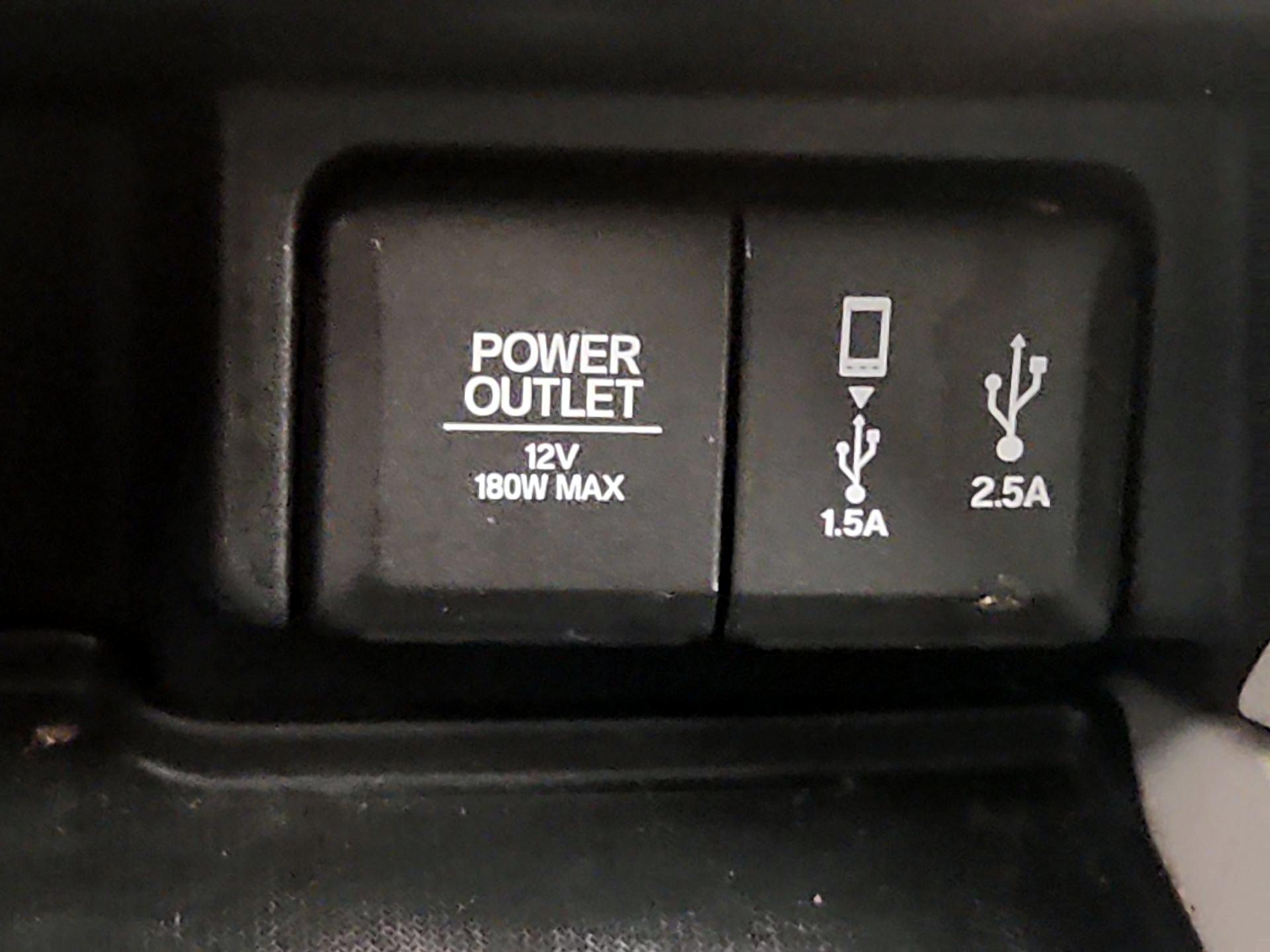 Thumbnail: 2017 Honda Pilot - 18