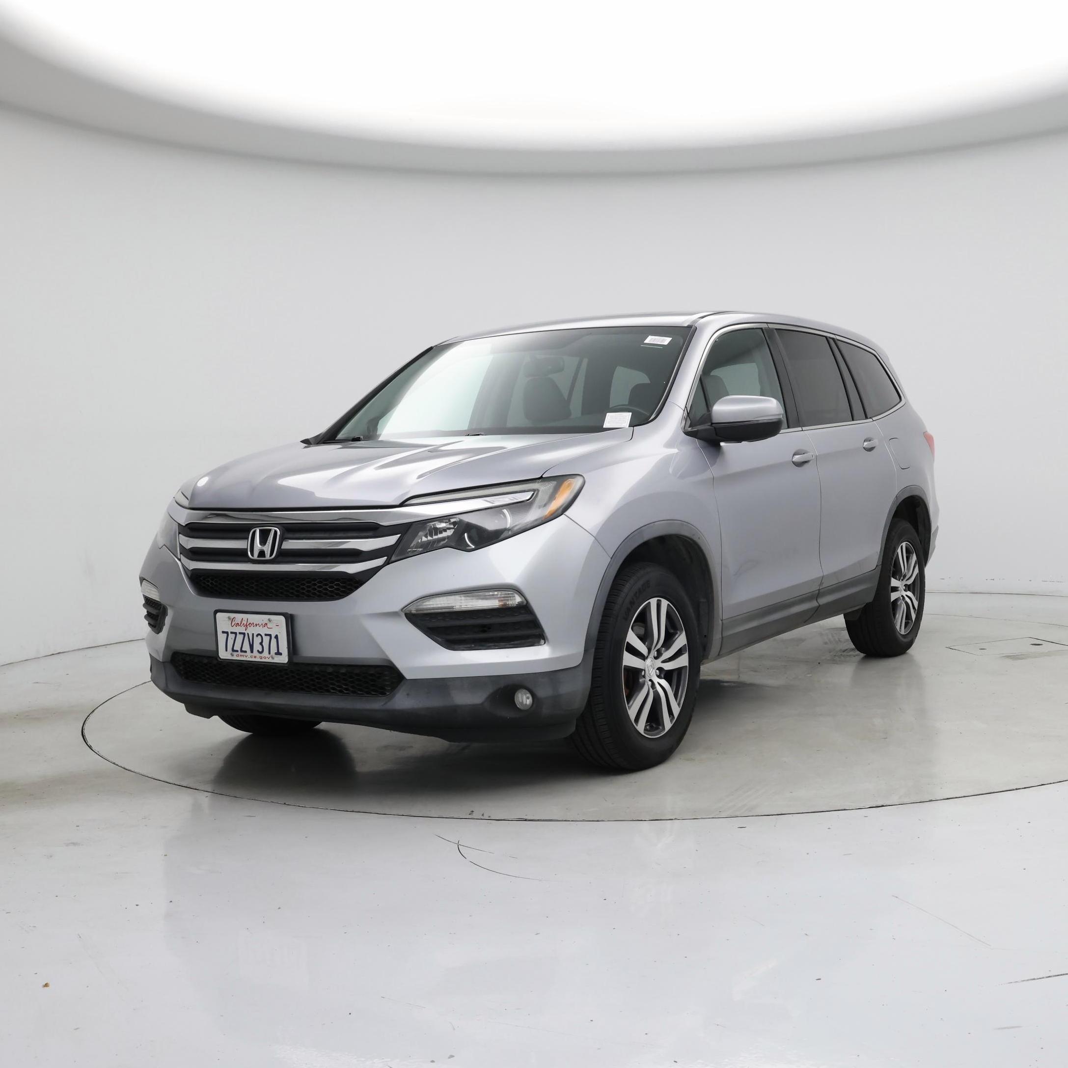 Thumbnail: 2017 Honda Pilot - 4
