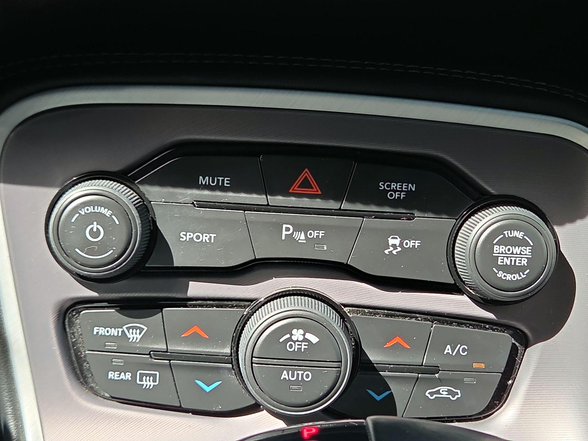 Thumbnail: 2022 Dodge Challenger - 14