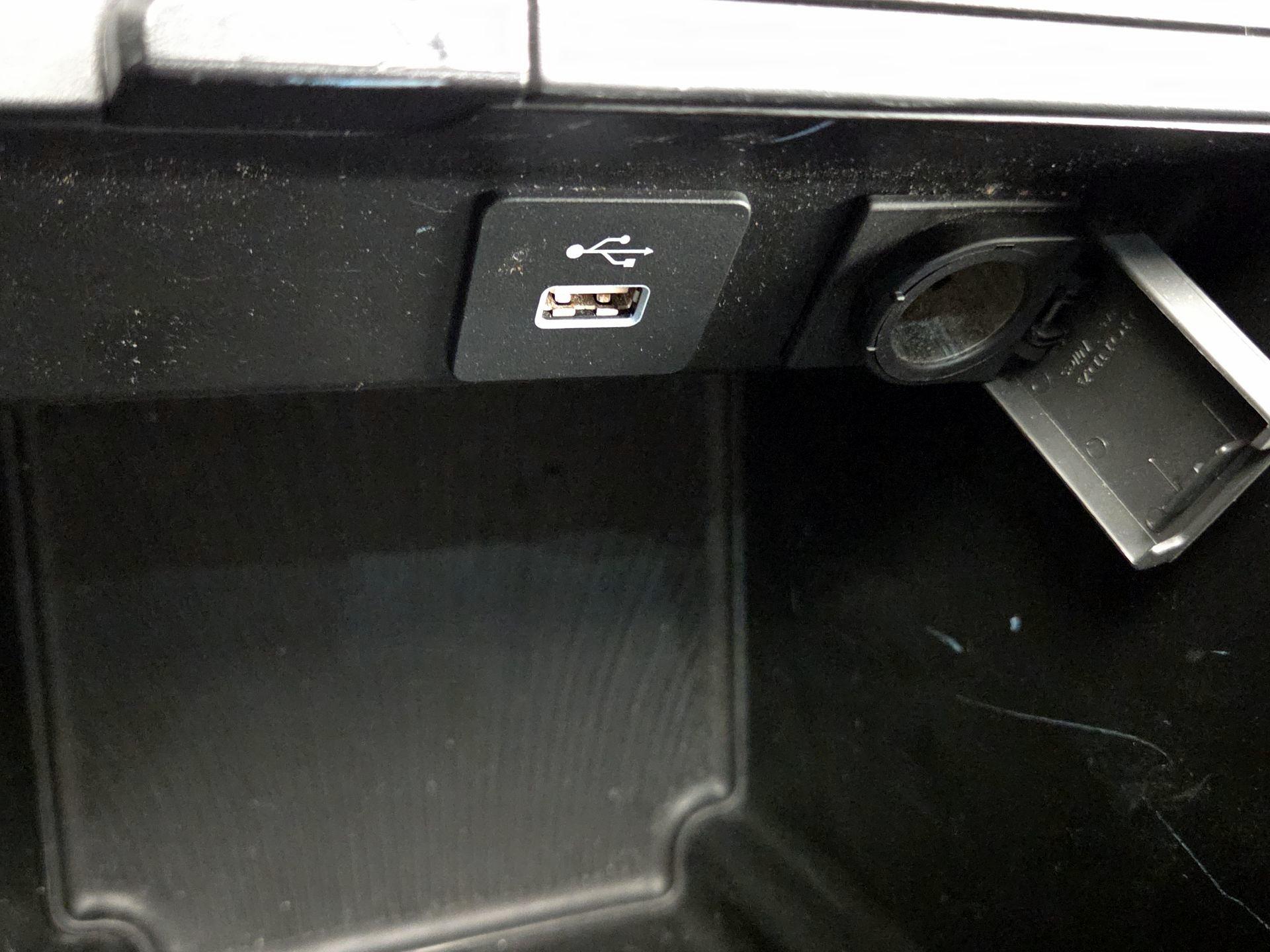 Thumbnail: 2022 Acura MDX - 19