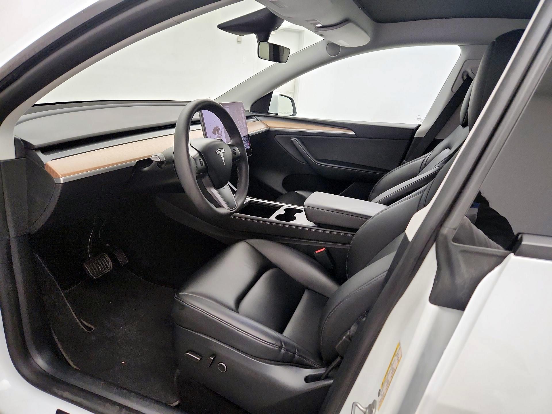 Thumbnail: 2023 Tesla Model Y - 11