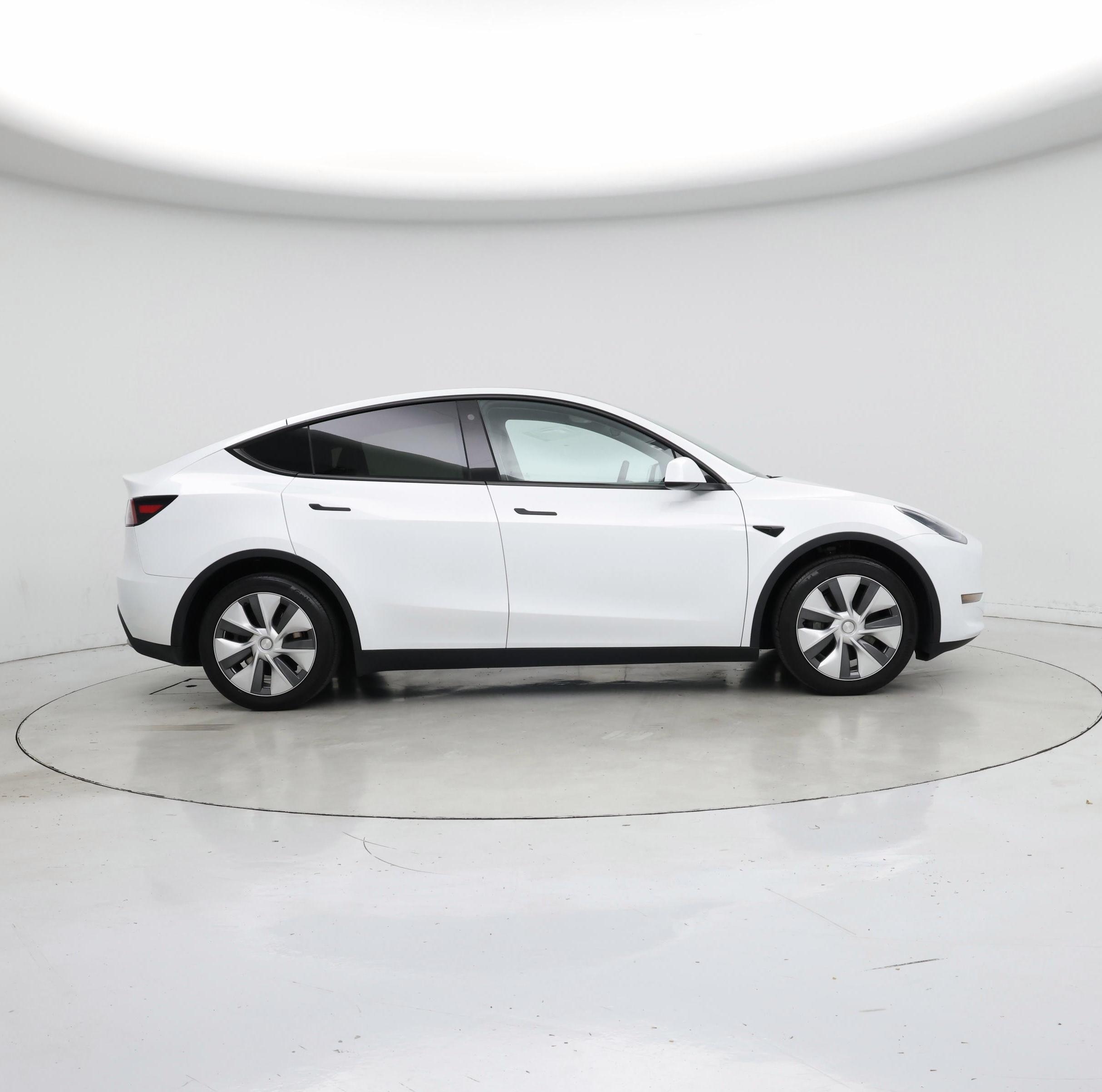 Thumbnail: 2023 Tesla Model Y - 7