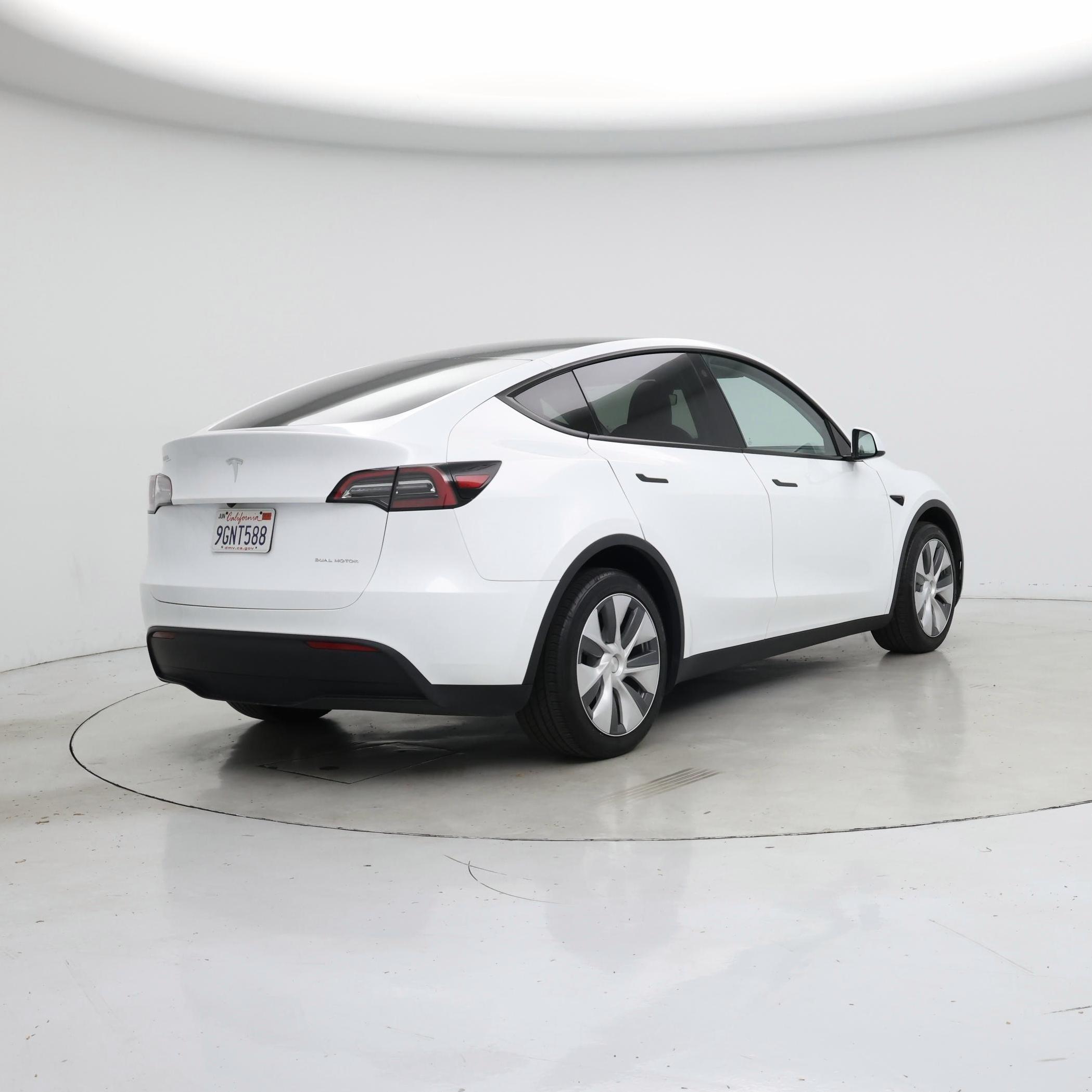 Thumbnail: 2023 Tesla Model Y - 8