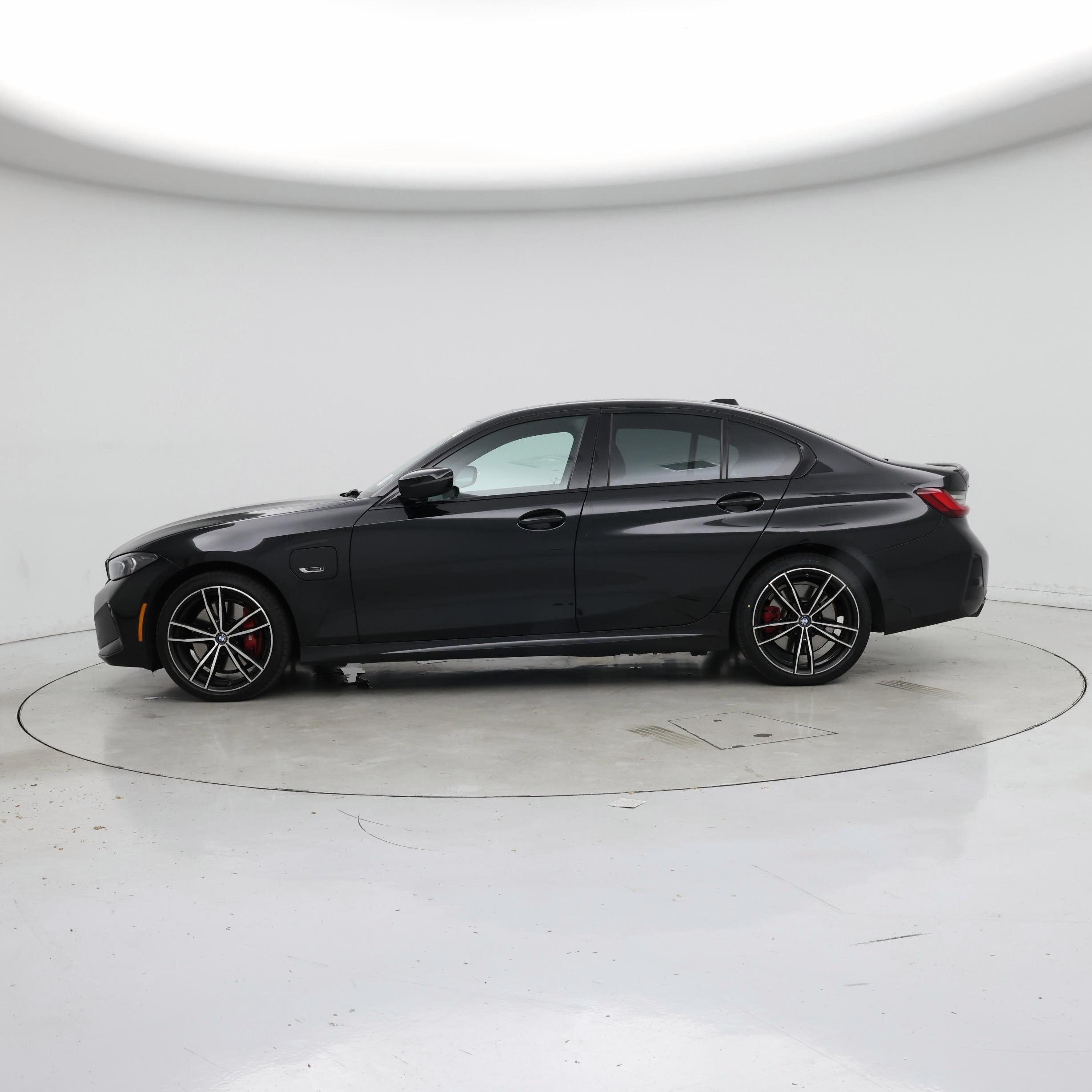 Thumbnail: 2023 BMW 3 Series - 3
