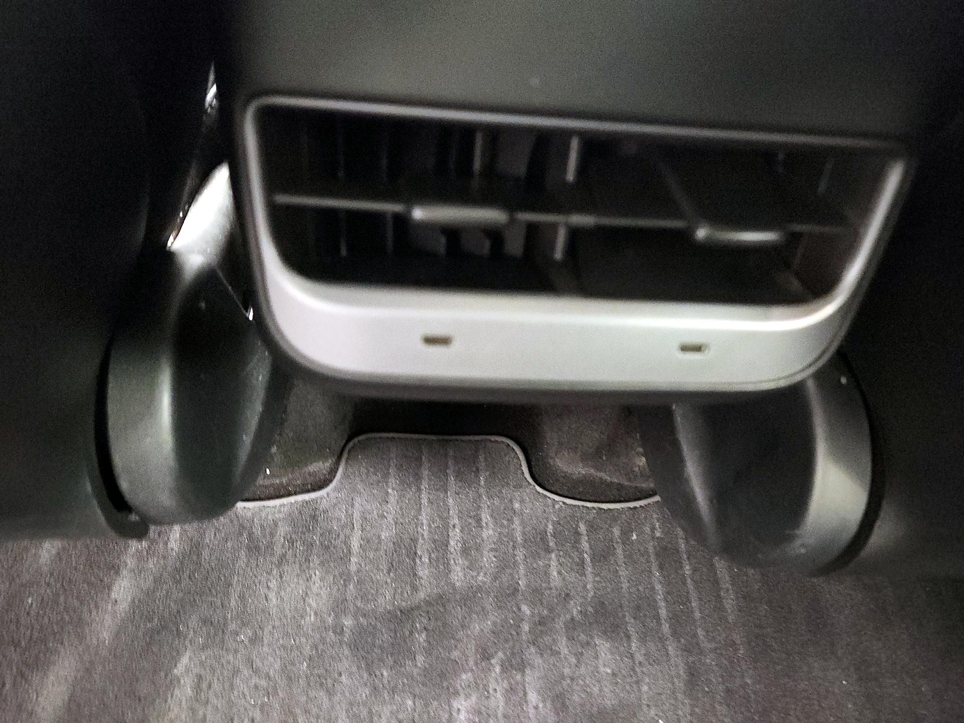 Thumbnail: 2022 Tesla Model Y - 17