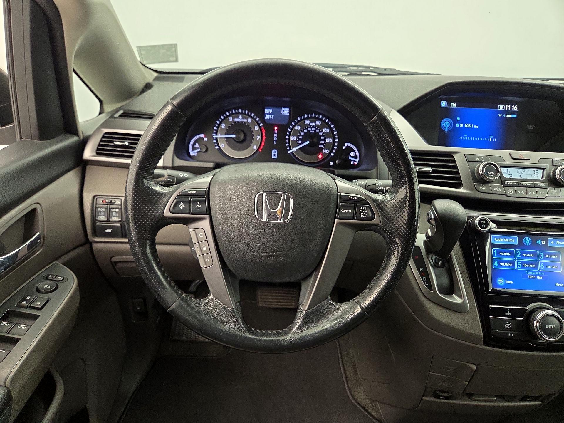 Thumbnail: 2015 Honda Odyssey - 10