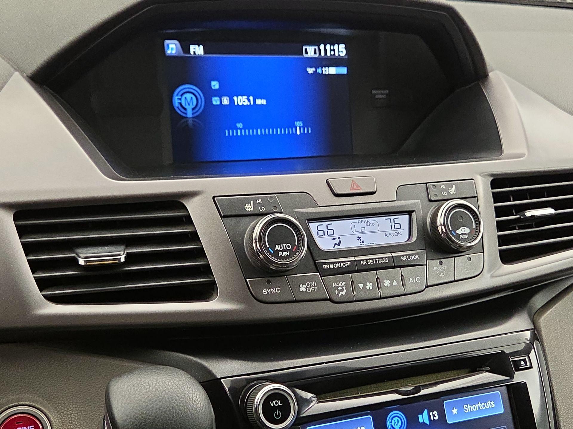 Thumbnail: 2015 Honda Odyssey - 15