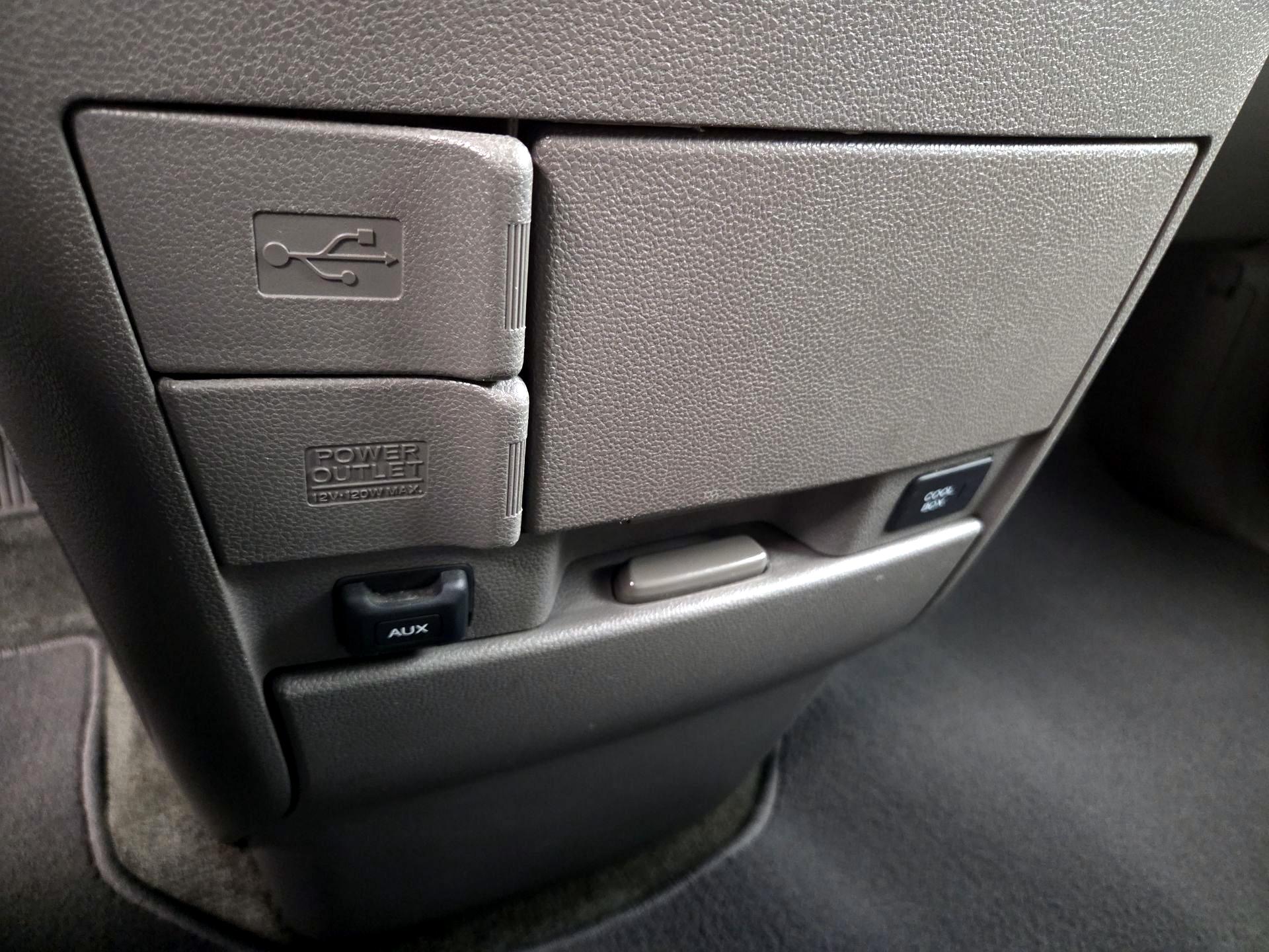 Thumbnail: 2015 Honda Odyssey - 18