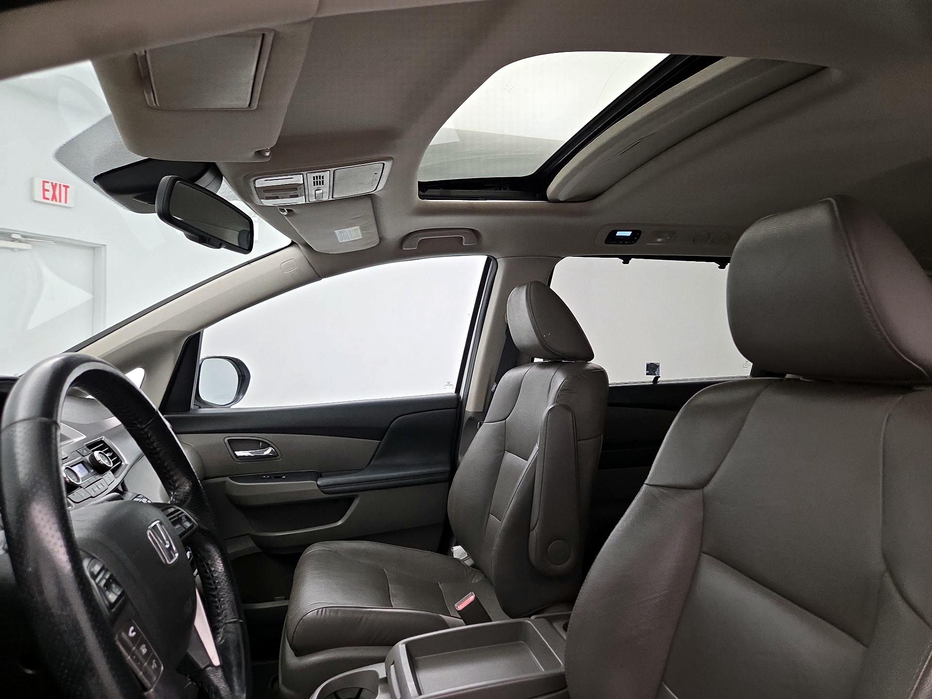 Thumbnail: 2015 Honda Odyssey - 19