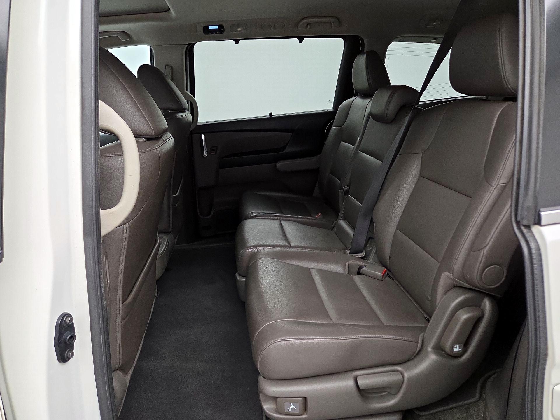 Thumbnail: 2015 Honda Odyssey - 20