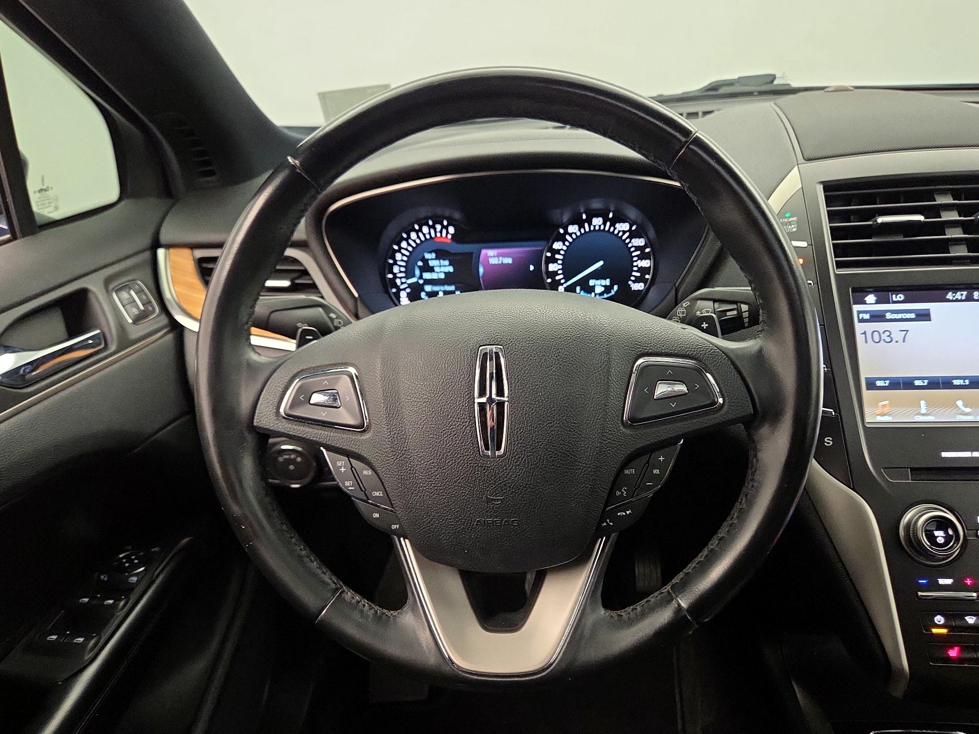 Thumbnail: 2016 Lincoln MKC - 10