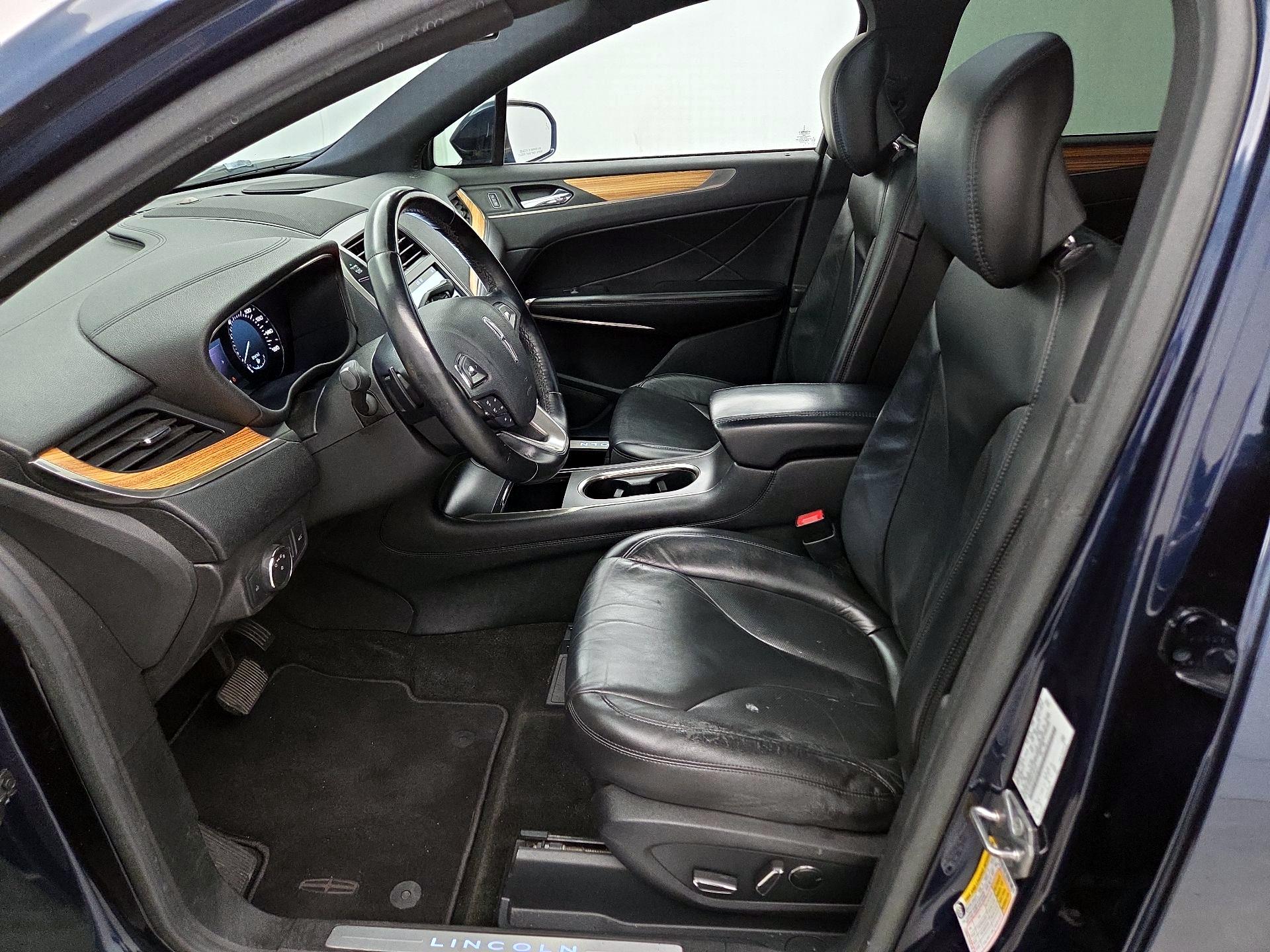 Thumbnail: 2016 Lincoln MKC - 11