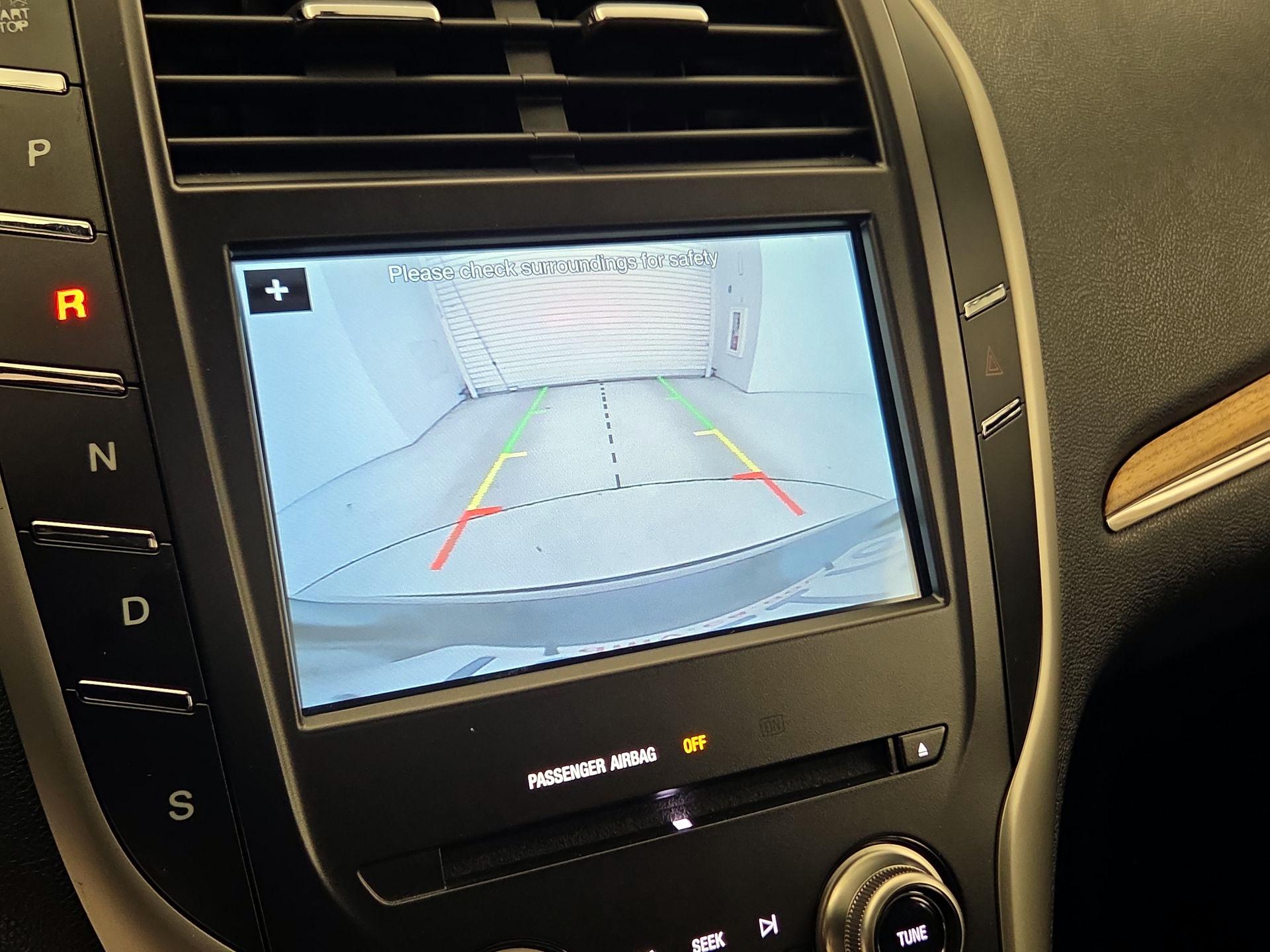 Thumbnail: 2016 Lincoln MKC - 15