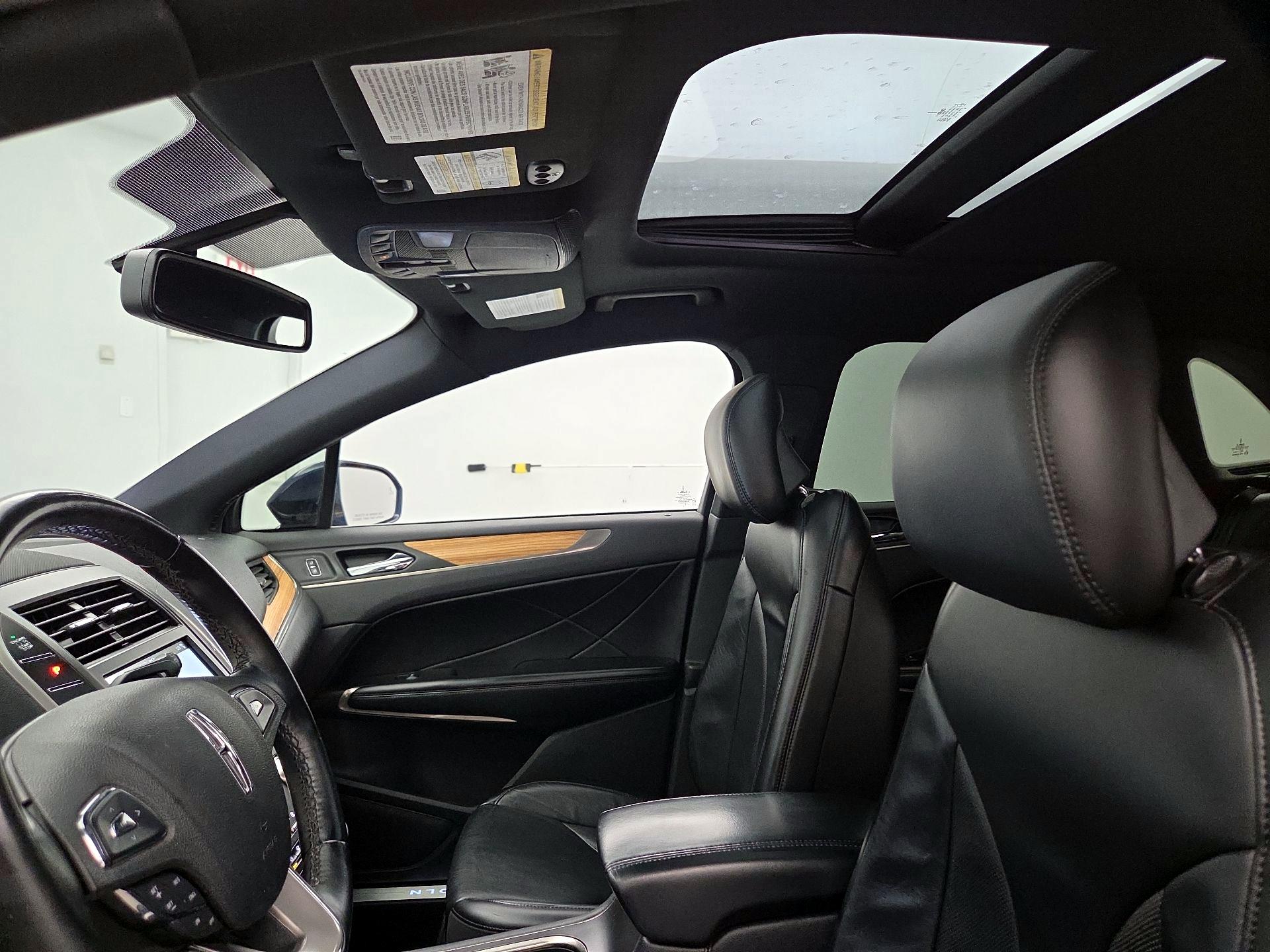 Thumbnail: 2016 Lincoln MKC - 20