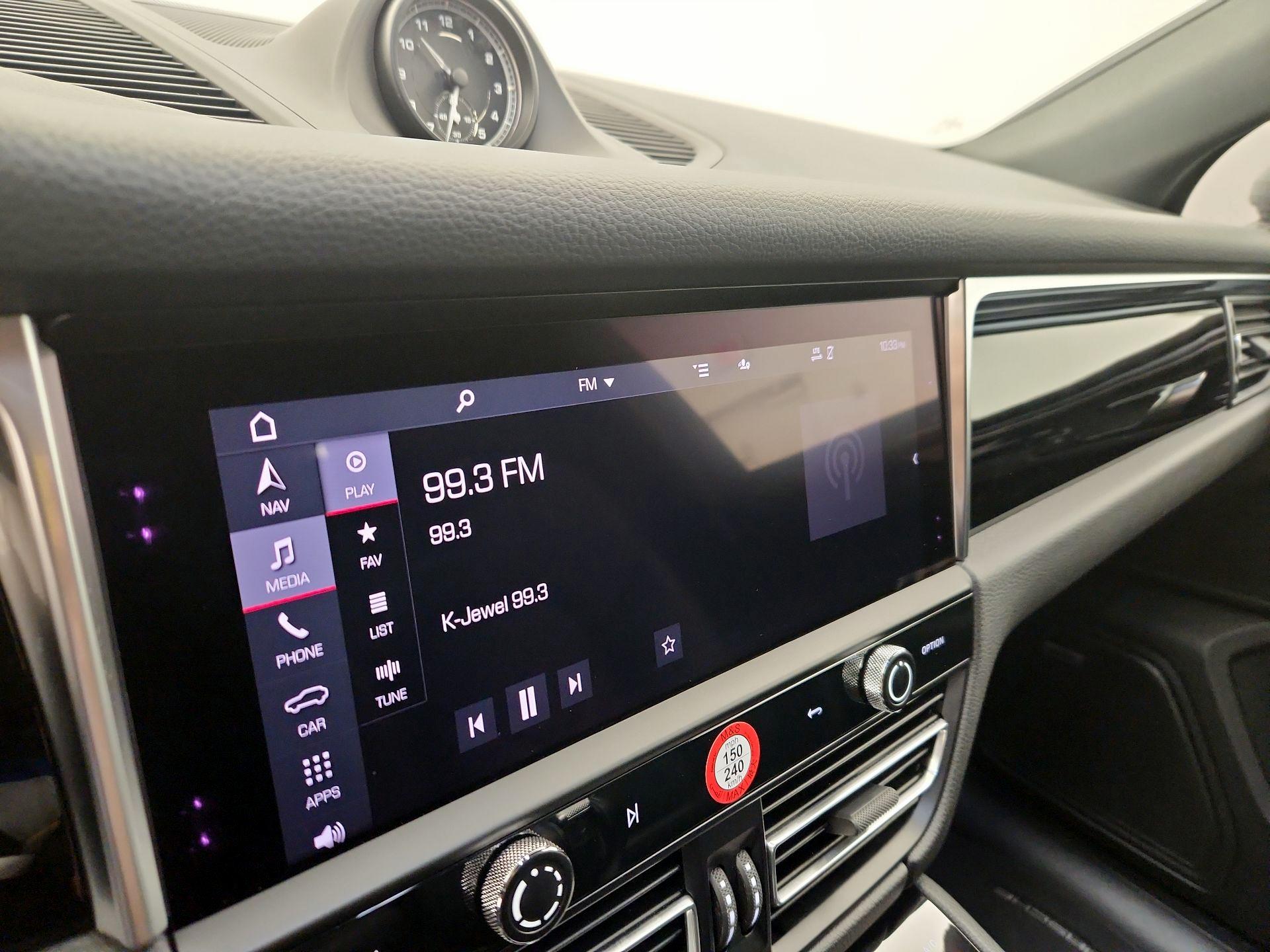 Thumbnail: 2024 Porsche Macan - 16