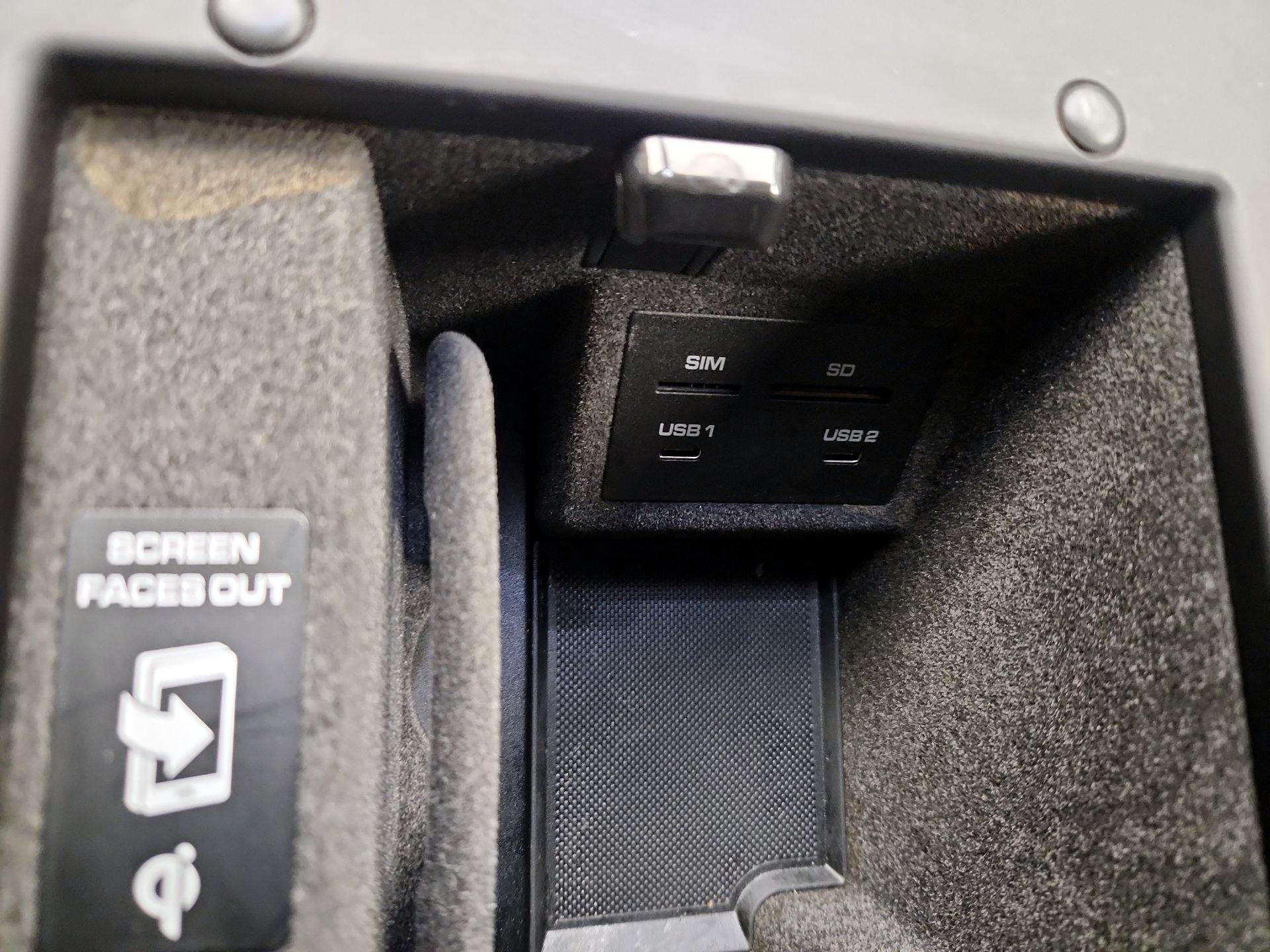 Thumbnail: 2024 Porsche Macan - 19