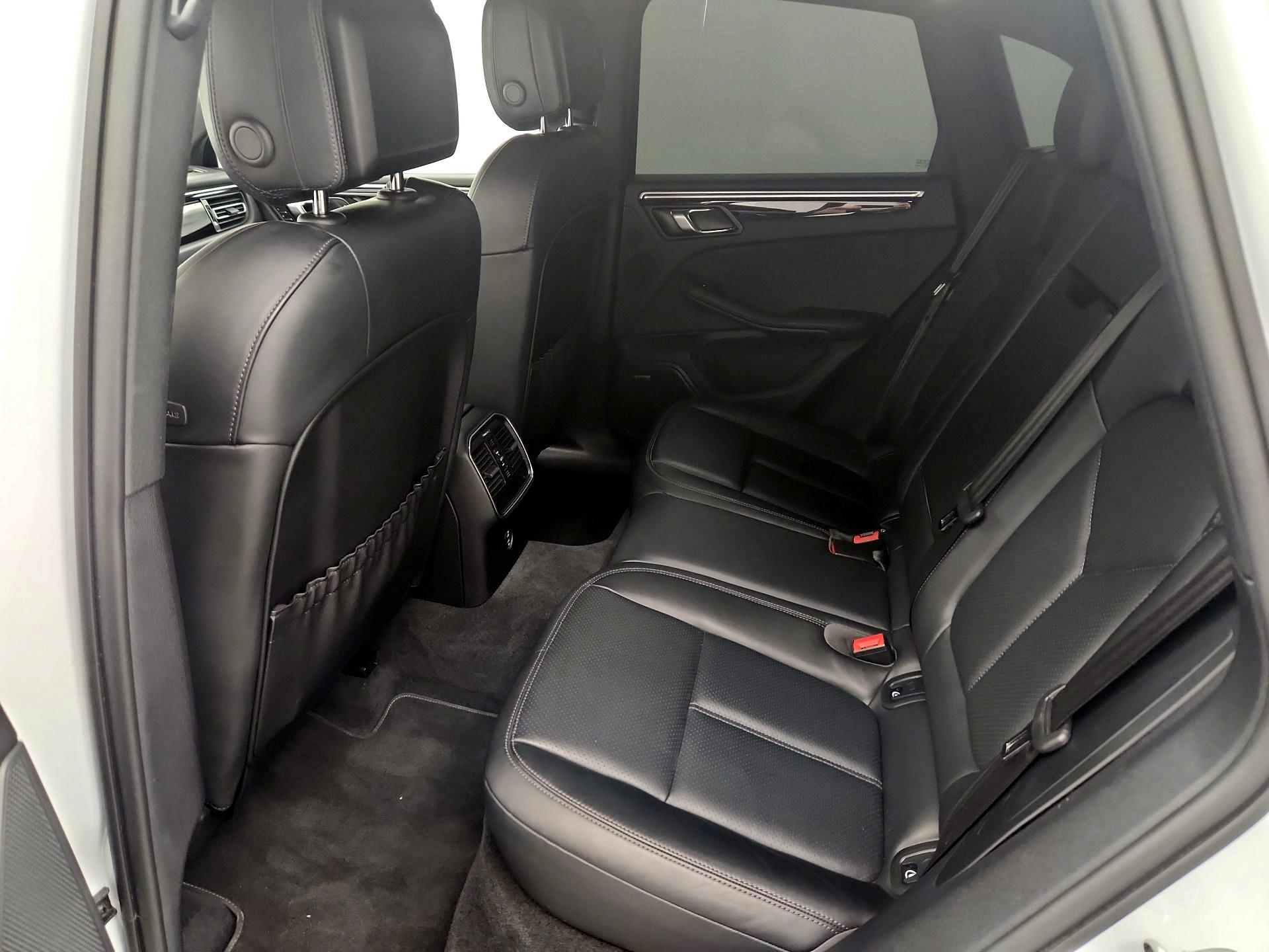 Thumbnail: 2024 Porsche Macan - 20