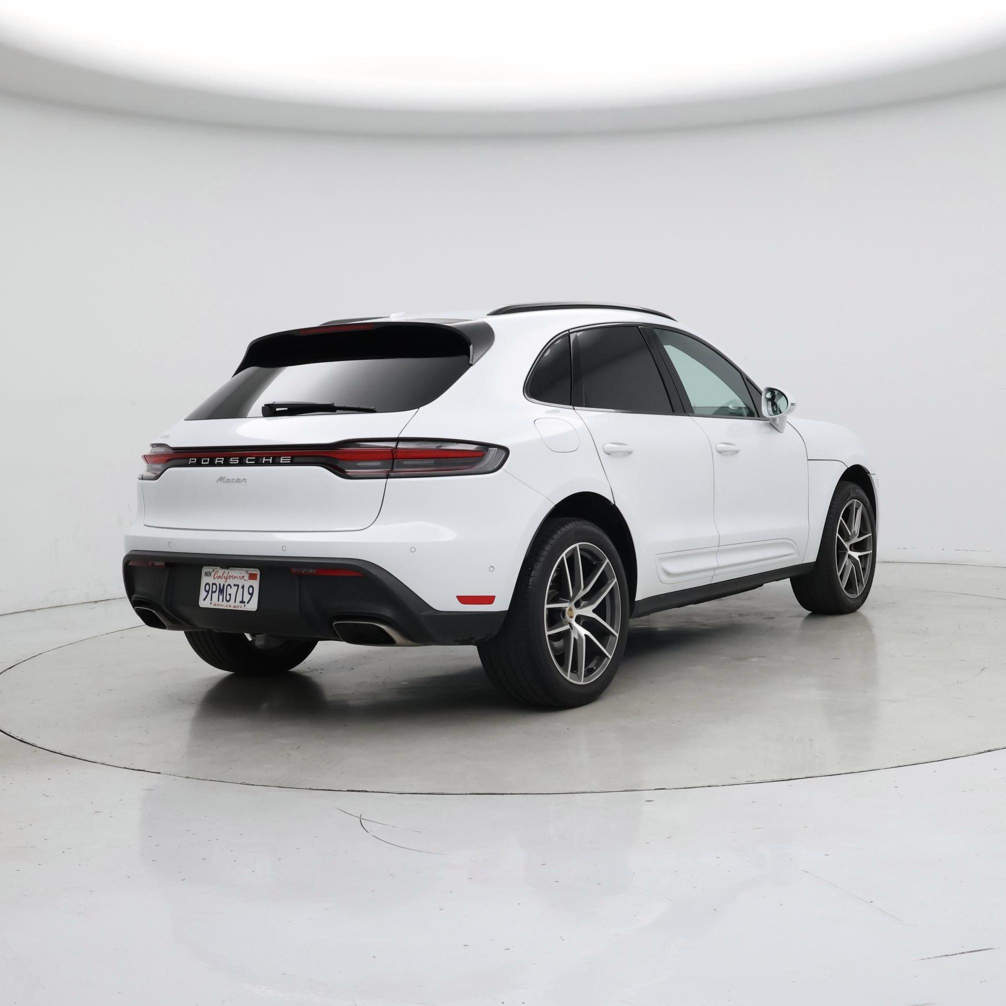 Thumbnail: 2024 Porsche Macan - 8