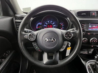 Steering Wheel & Instrument Cluster (On)