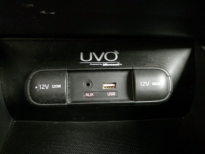 USB/AUX Ports