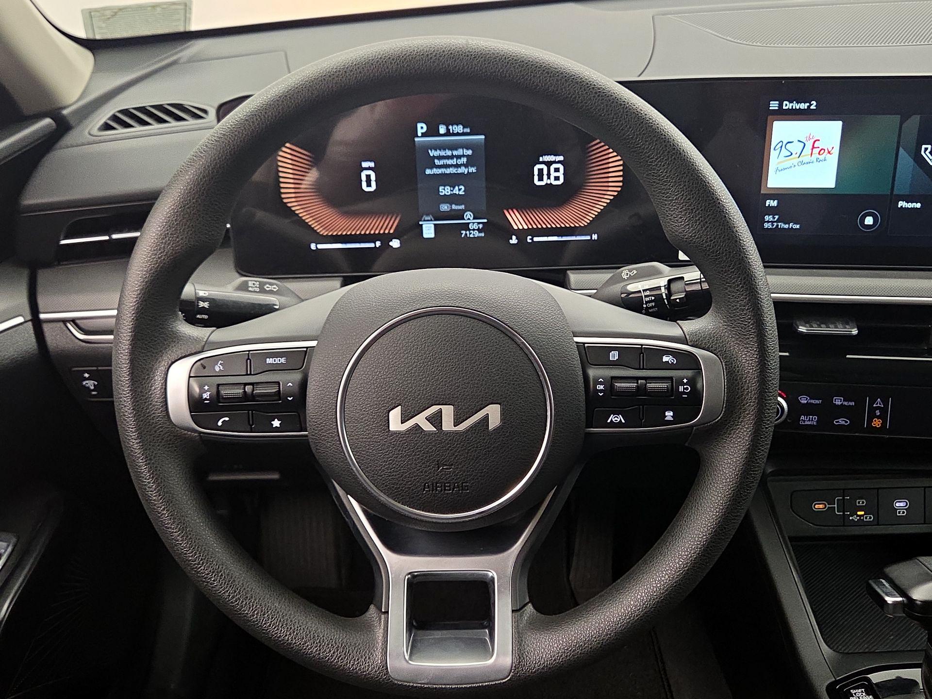 Thumbnail: 2025 Kia K5 - 10