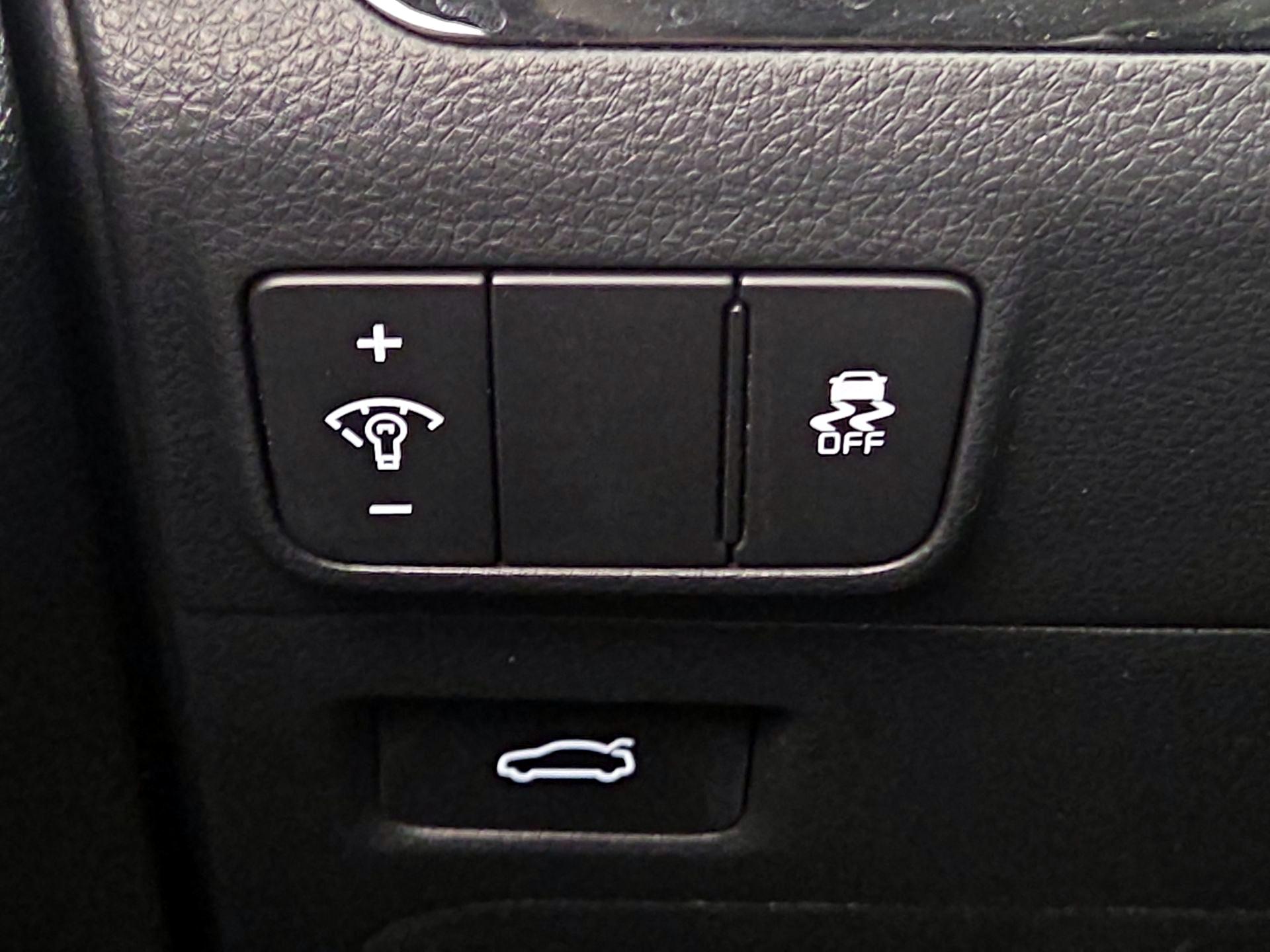 Thumbnail: 2025 Kia K5 - 13