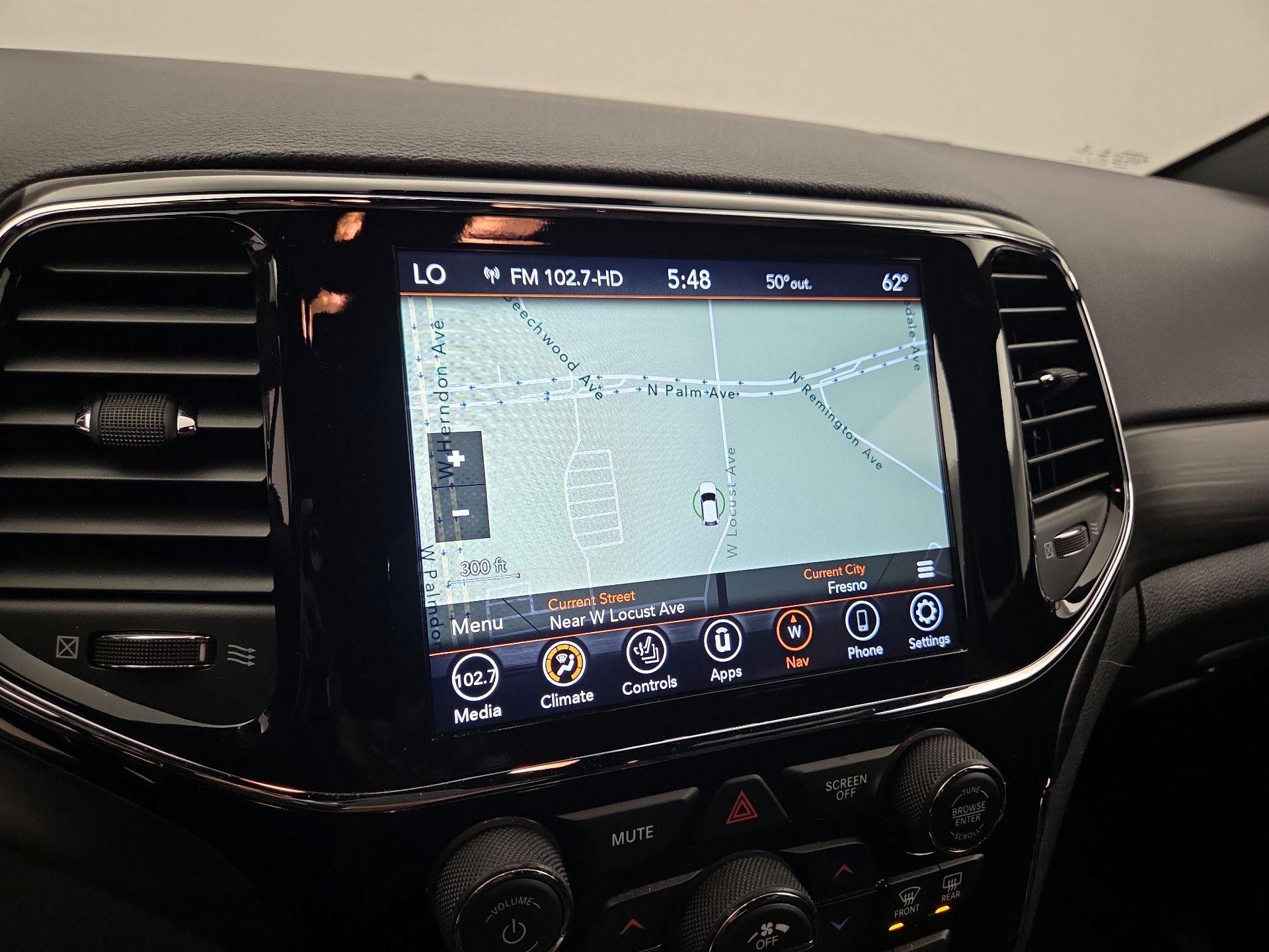 Thumbnail: 2021 Jeep Grand Cherokee - 14