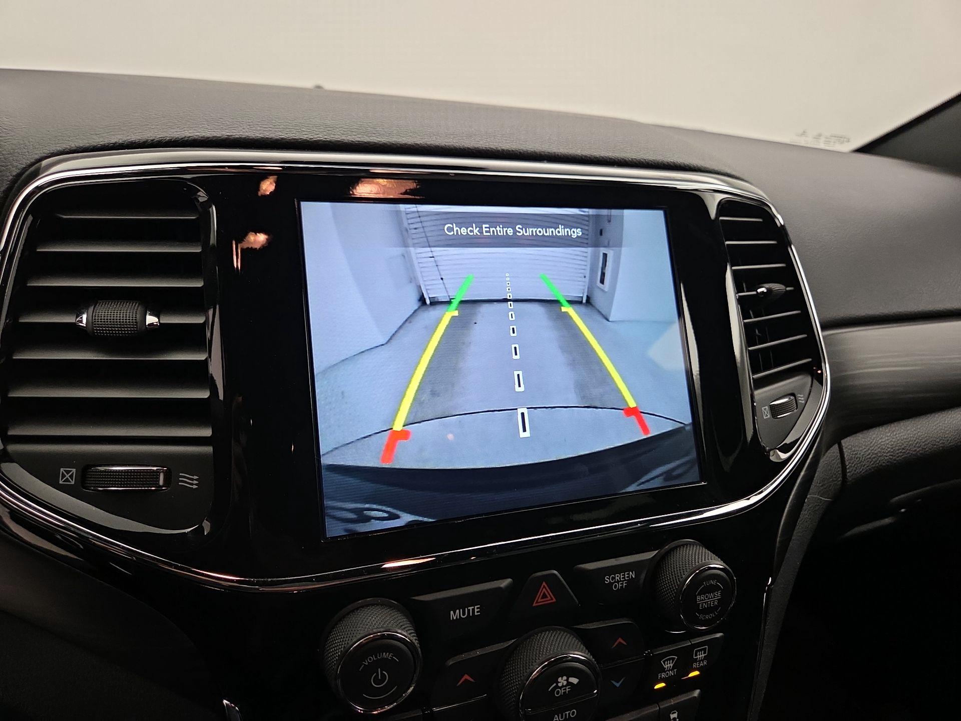 Thumbnail: 2021 Jeep Grand Cherokee - 15