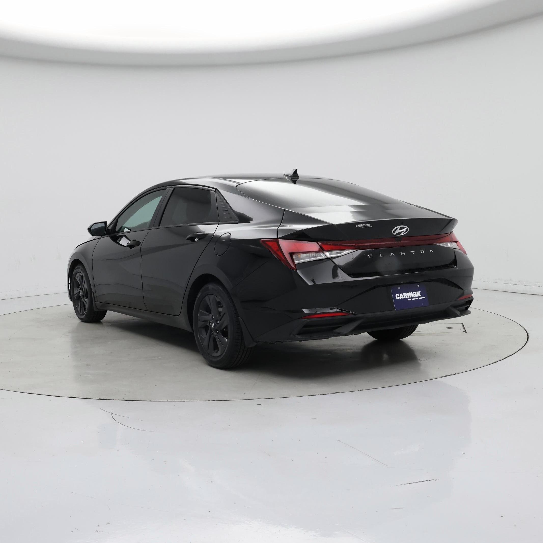 Thumbnail: 2022 Hyundai Elantra - 2
