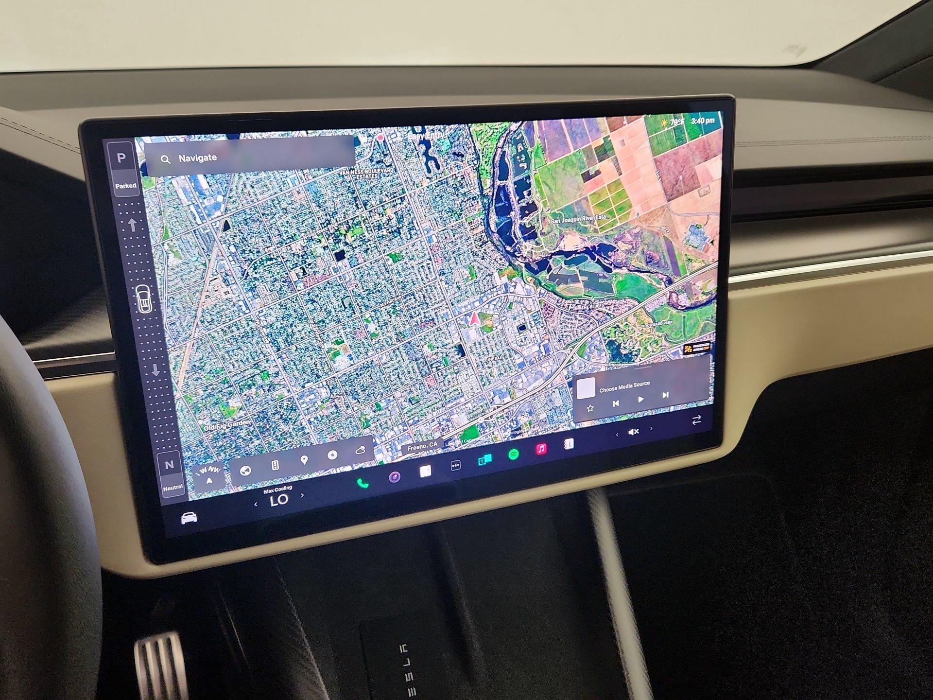 Thumbnail: 2023 Tesla Model X - 13