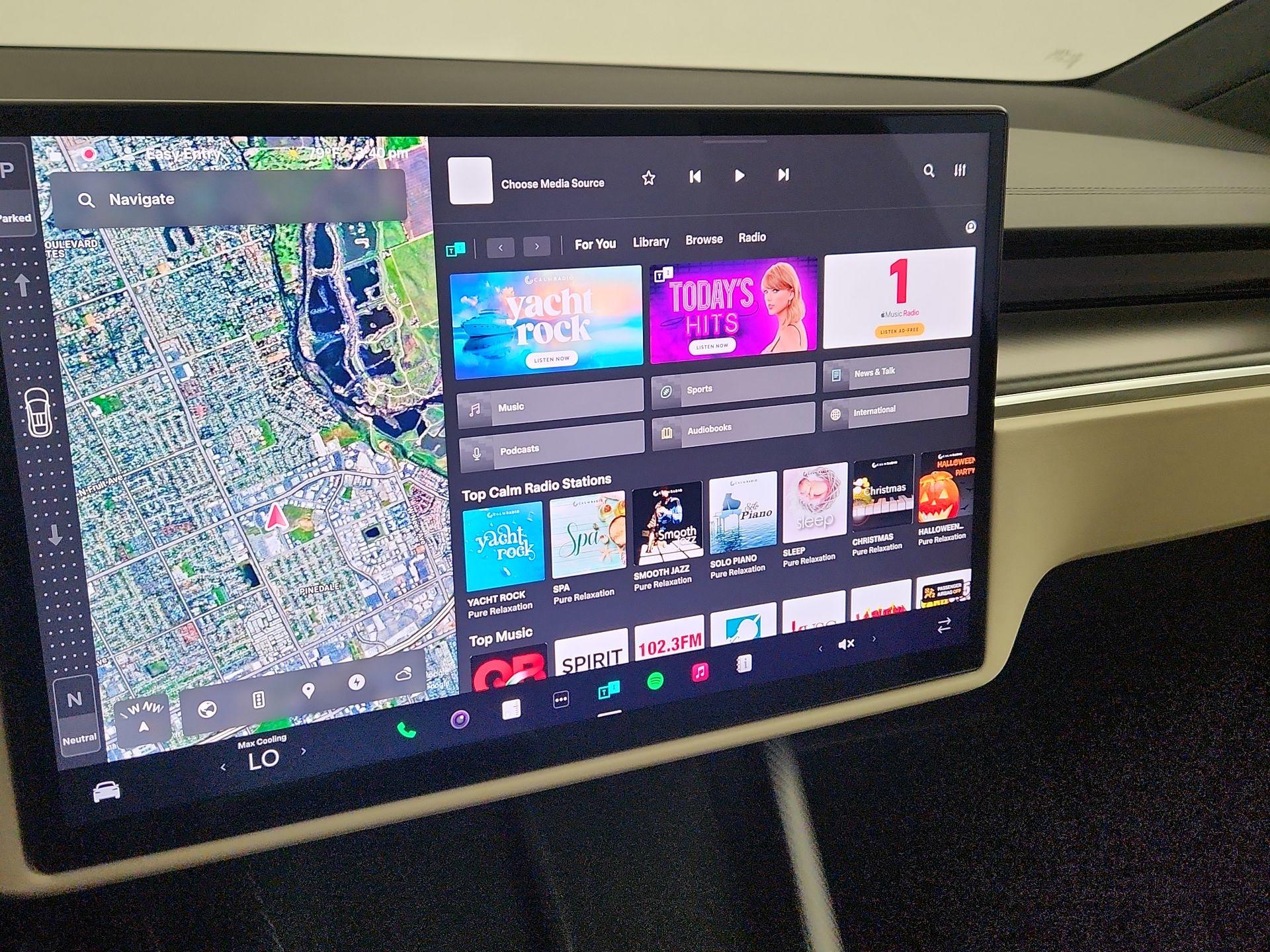 Thumbnail: 2023 Tesla Model X - 15