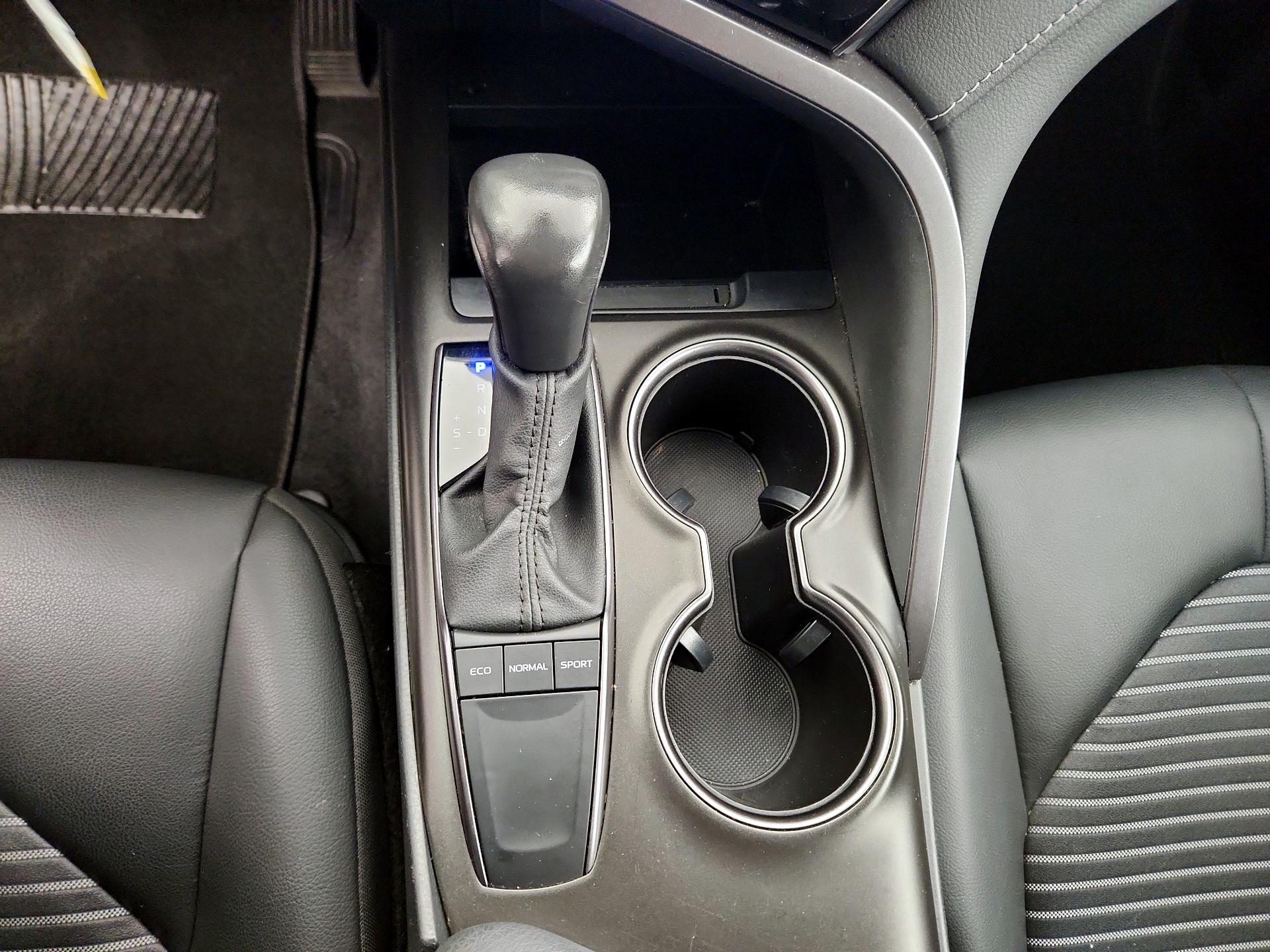 Thumbnail: 2024 Toyota Camry - 17