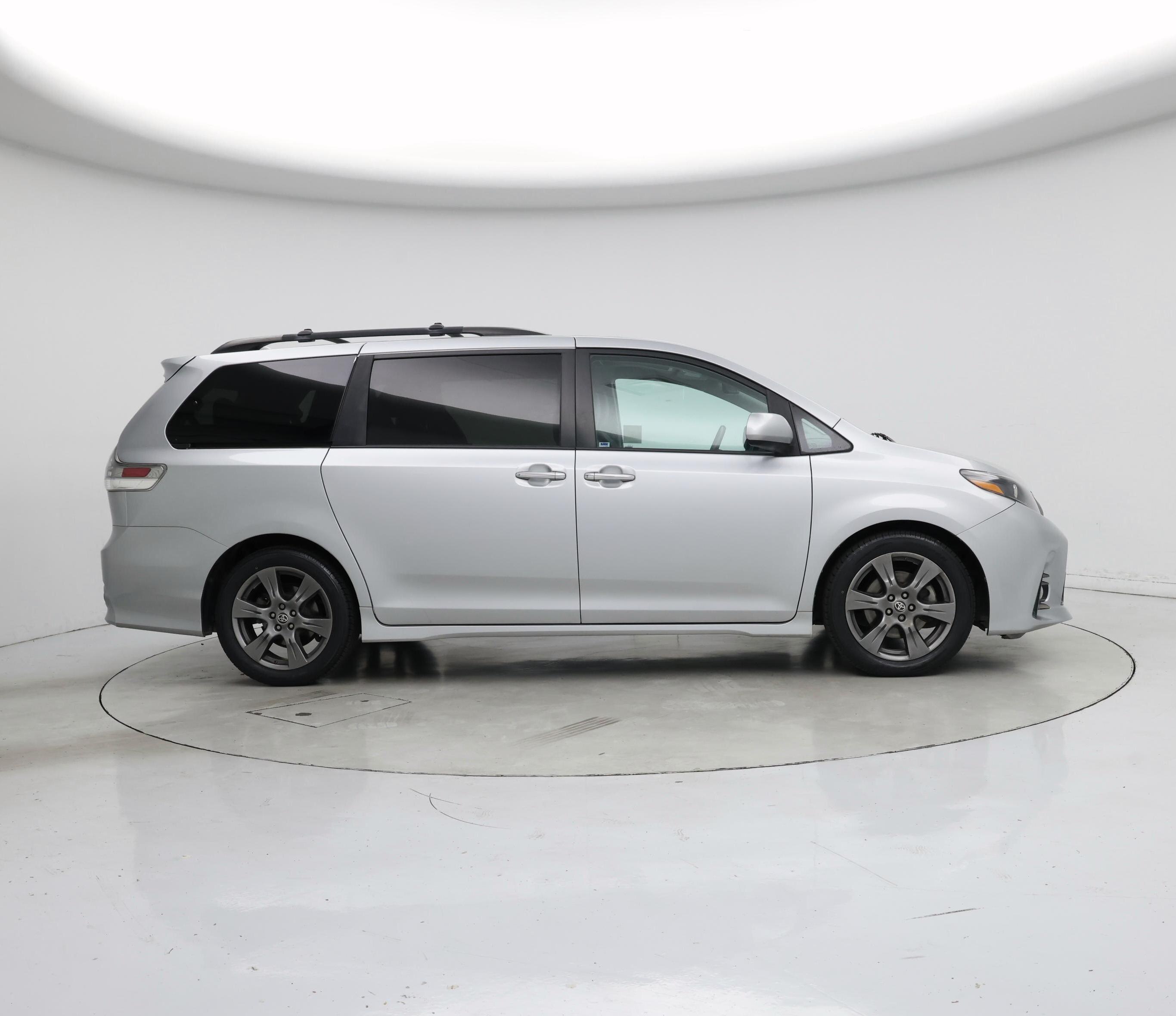 Thumbnail: 2020 Toyota Sienna - 7