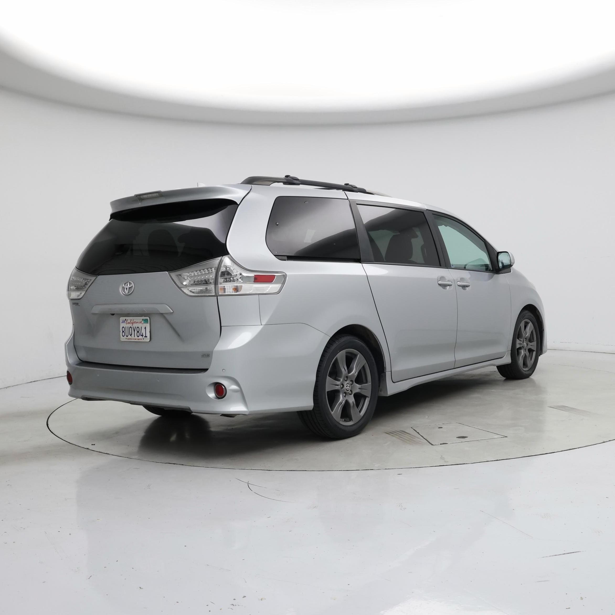 Thumbnail: 2020 Toyota Sienna - 8