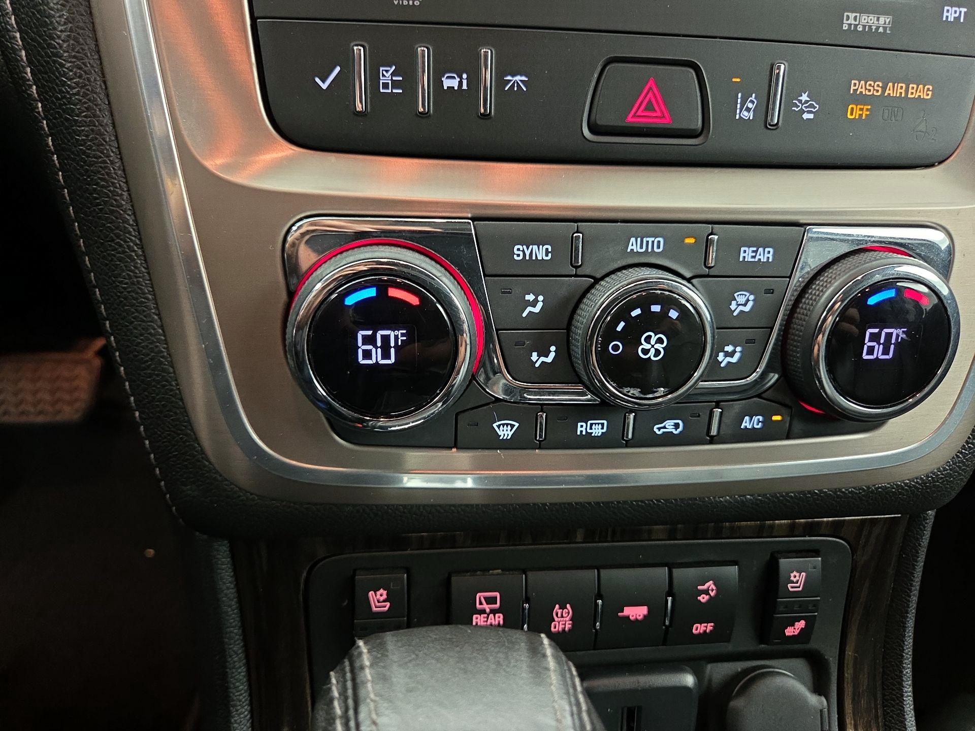 Thumbnail: 2016 GMC Acadia - 17