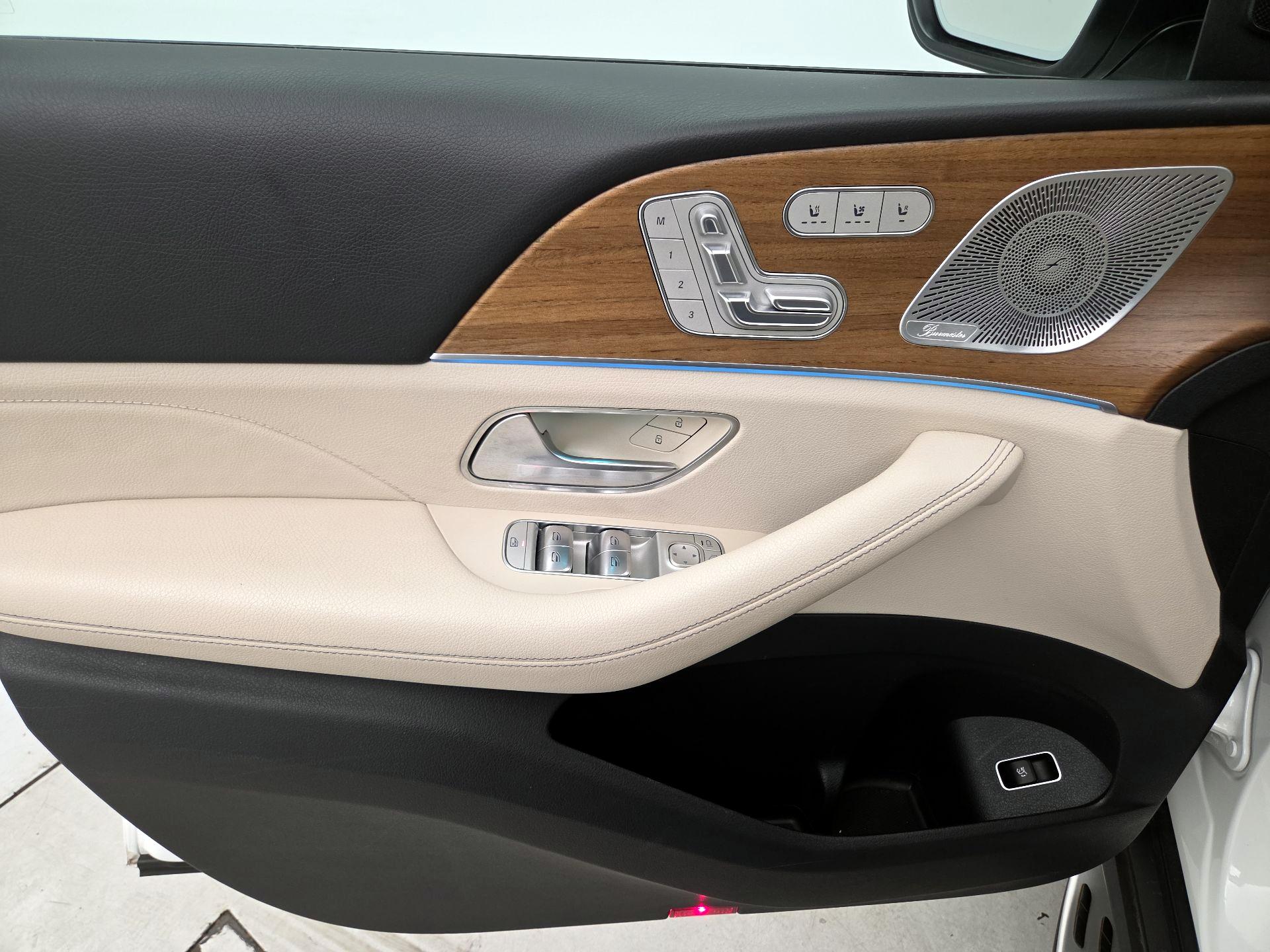 Thumbnail: 2023 Mercedes-Benz GLS - 12