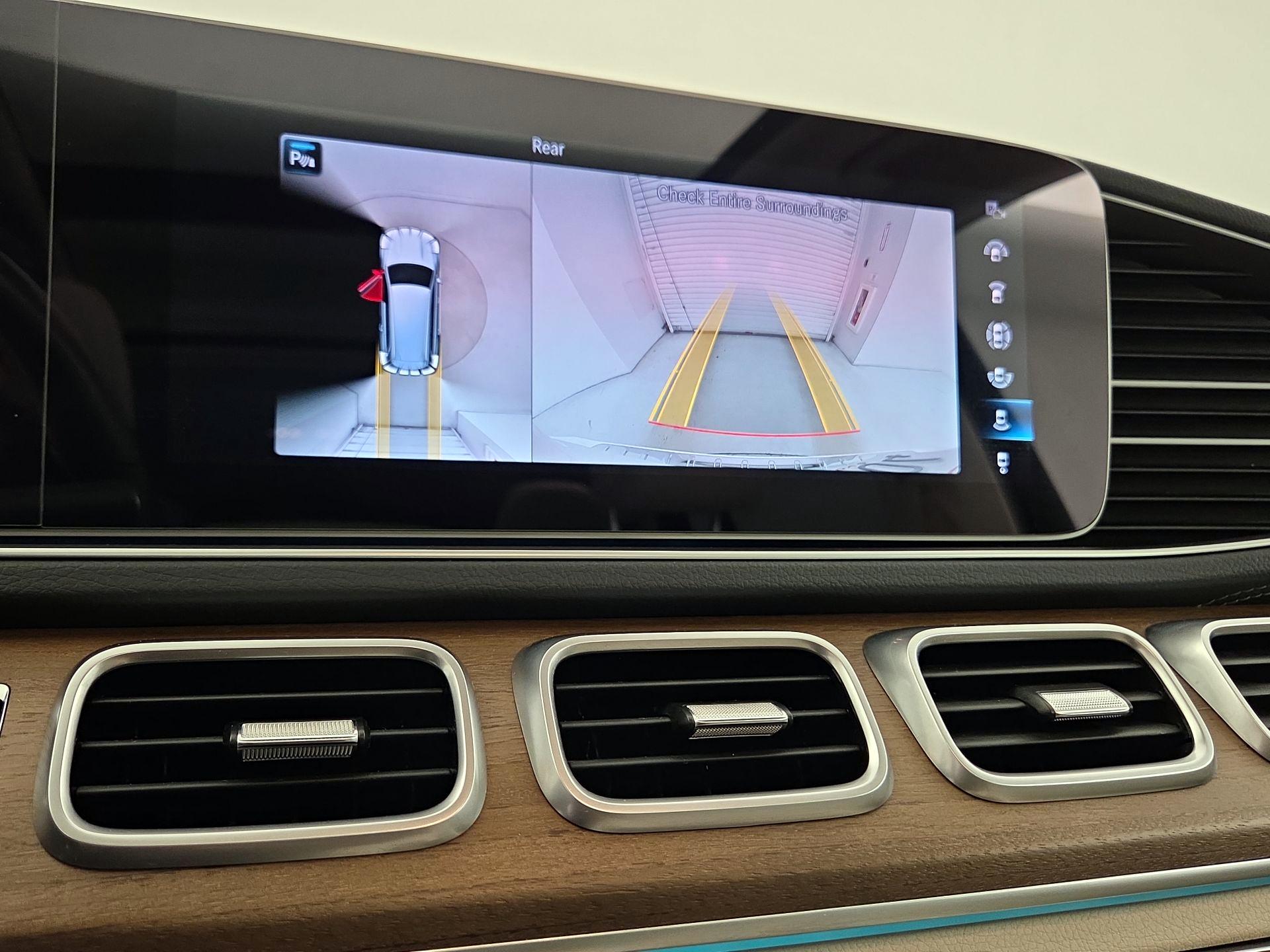 Thumbnail: 2023 Mercedes-Benz GLS - 15