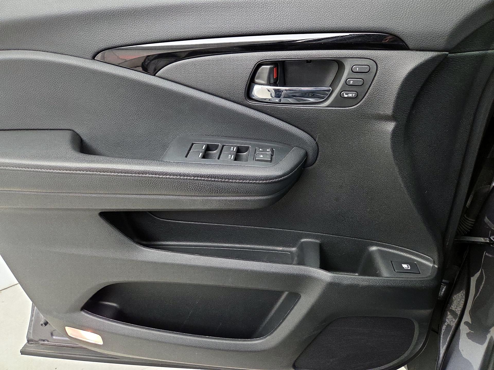 Thumbnail: 2020 Honda Ridgeline - 12