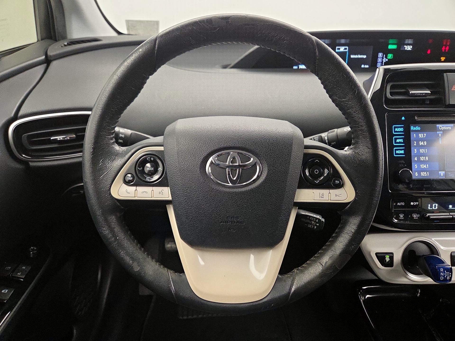 Thumbnail: 2017 Toyota Prius Prime - 10