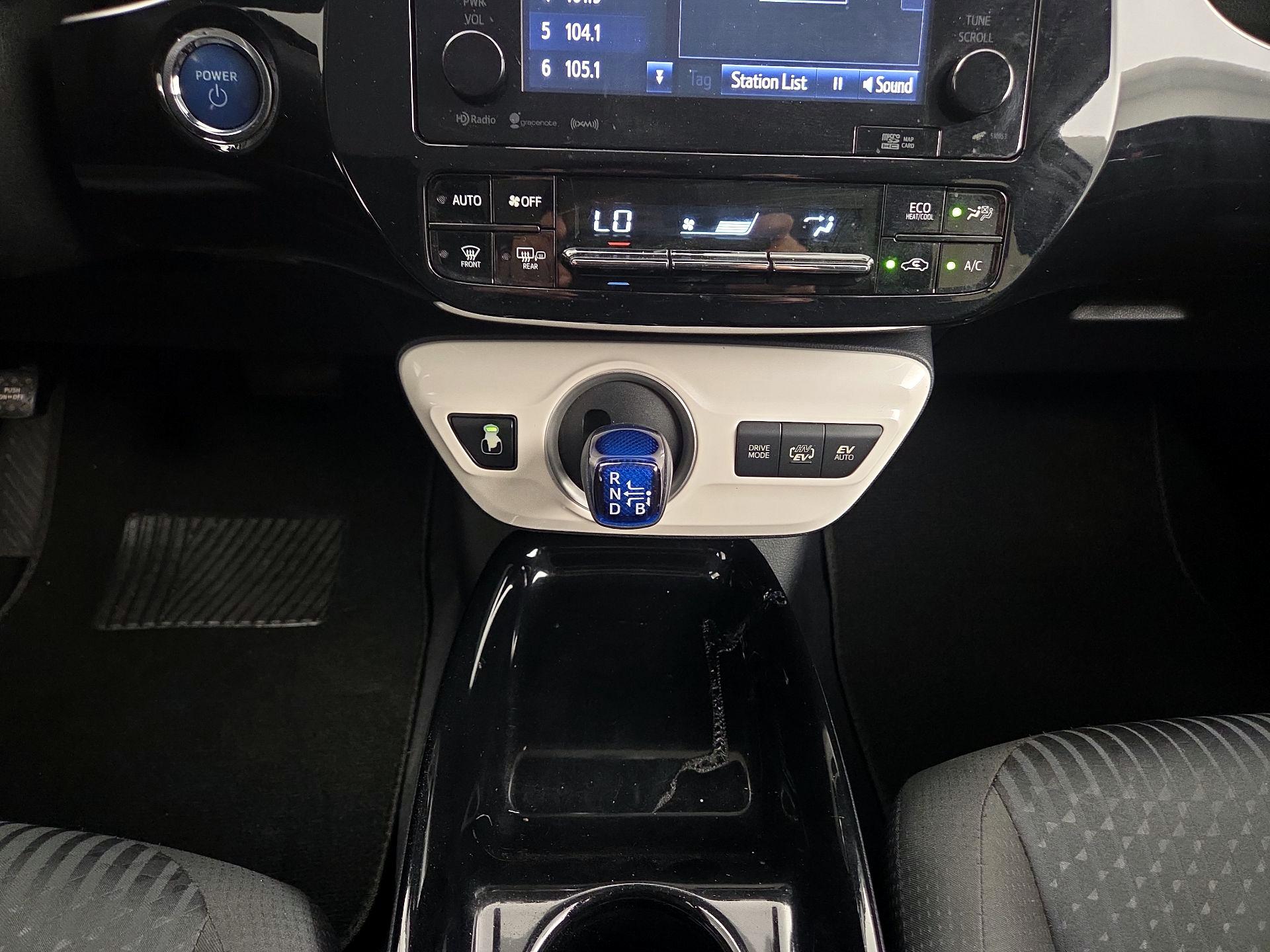 Thumbnail: 2017 Toyota Prius Prime - 18