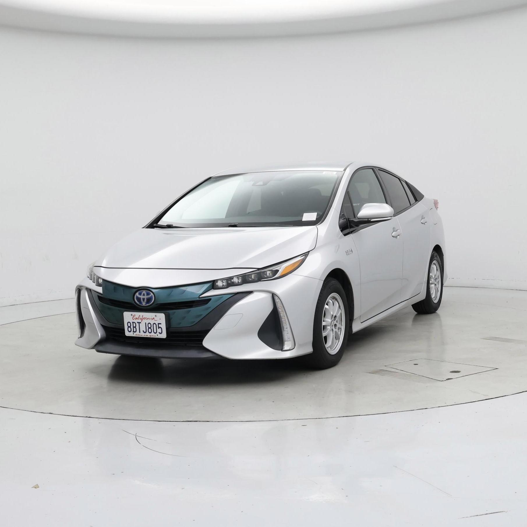 Thumbnail: 2017 Toyota Prius Prime - 4