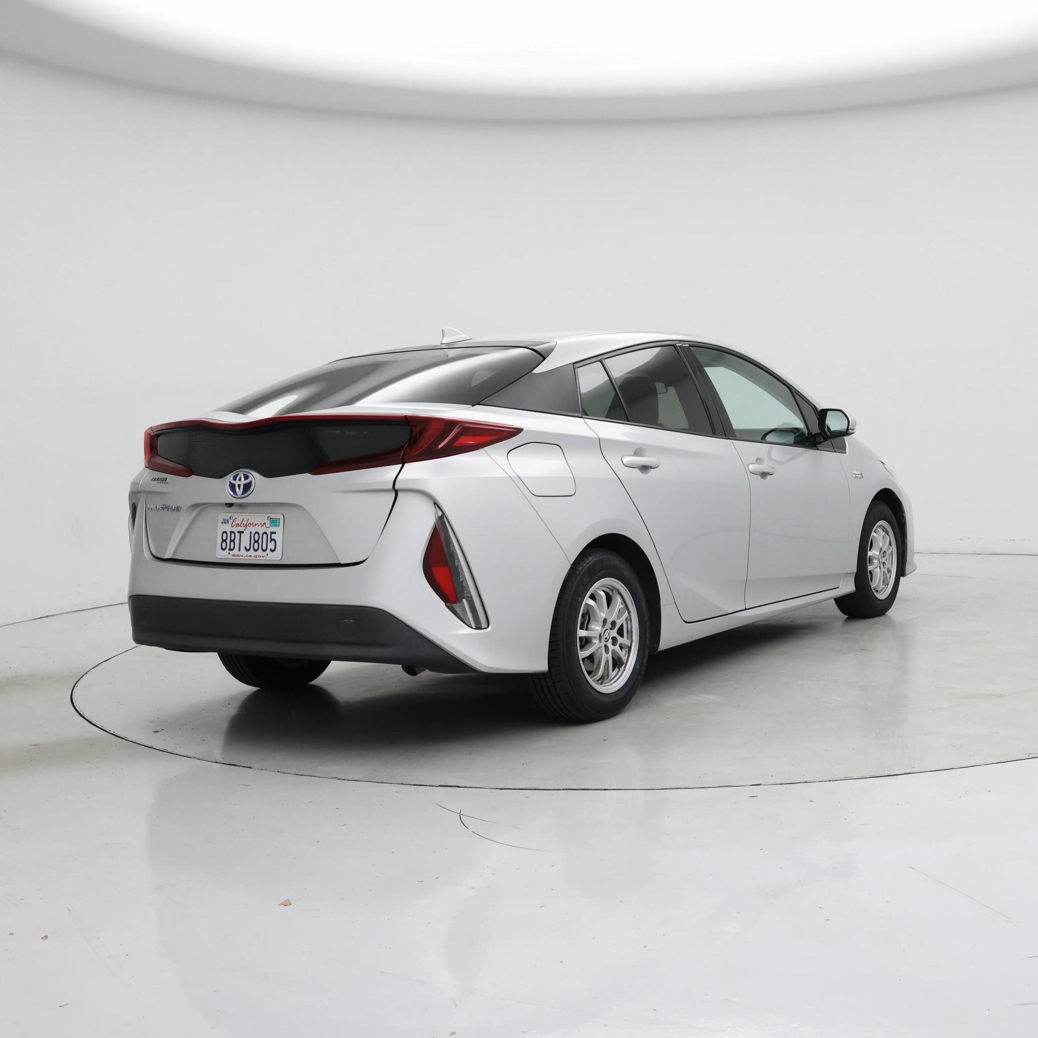 Thumbnail: 2017 Toyota Prius Prime - 8