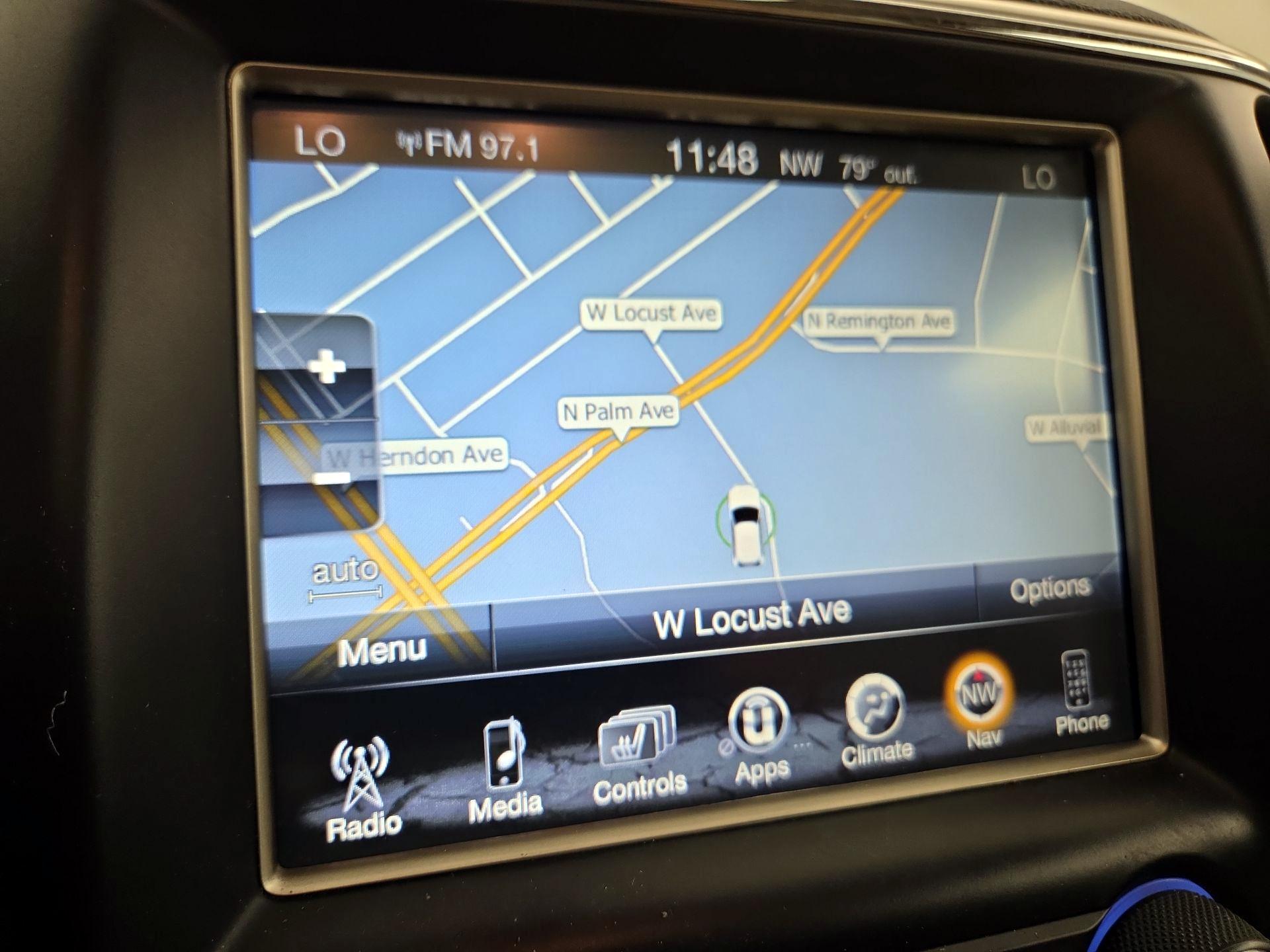 Thumbnail: 2016 Jeep Grand Cherokee - 14