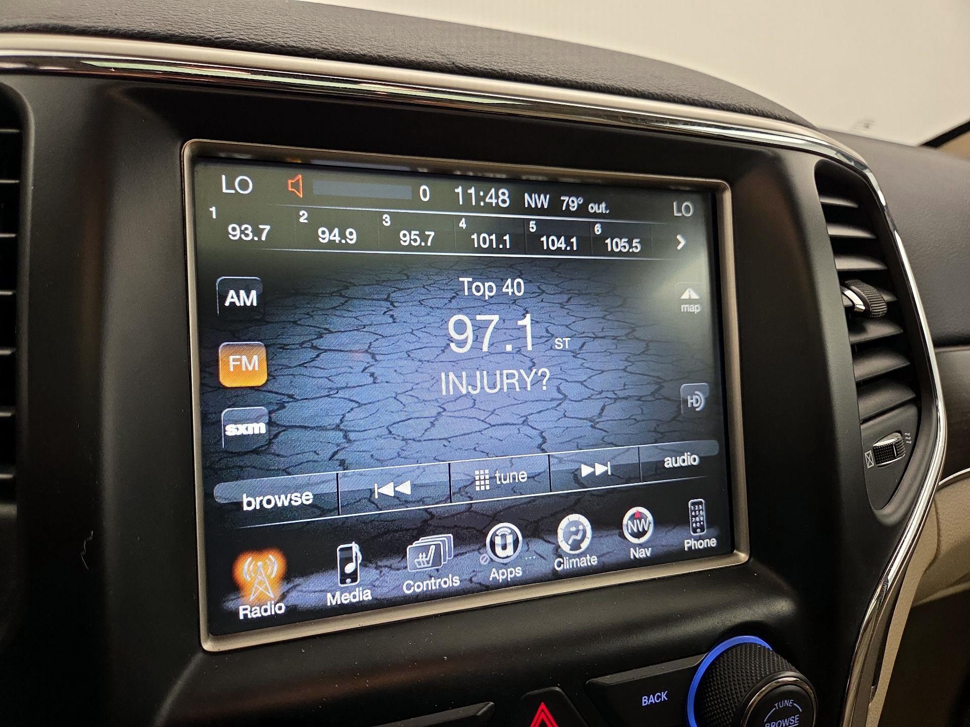 Thumbnail: 2016 Jeep Grand Cherokee - 16