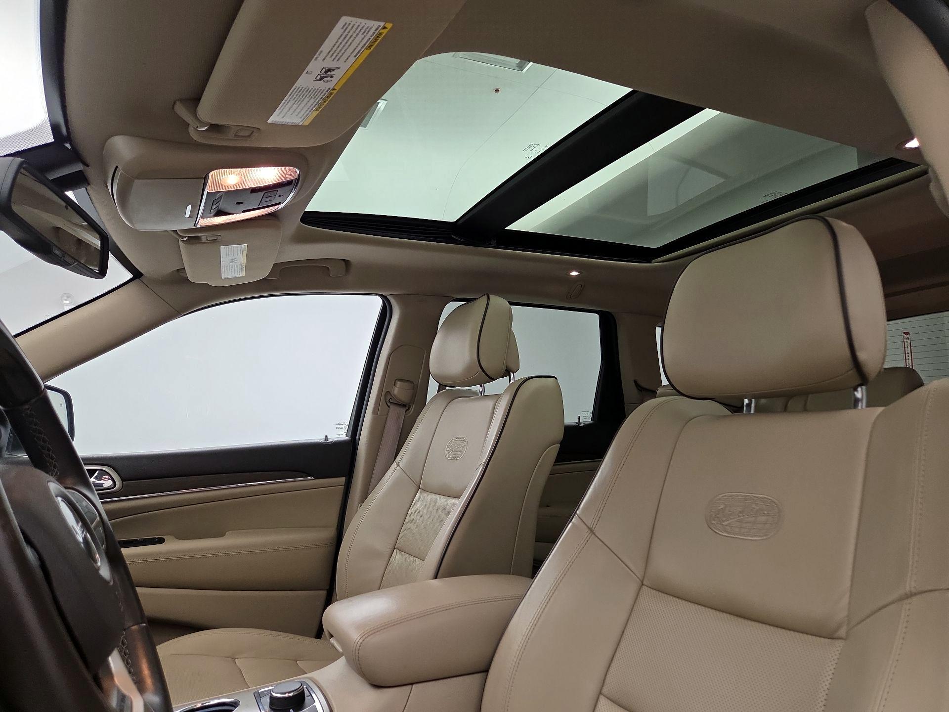 Thumbnail: 2016 Jeep Grand Cherokee - 20