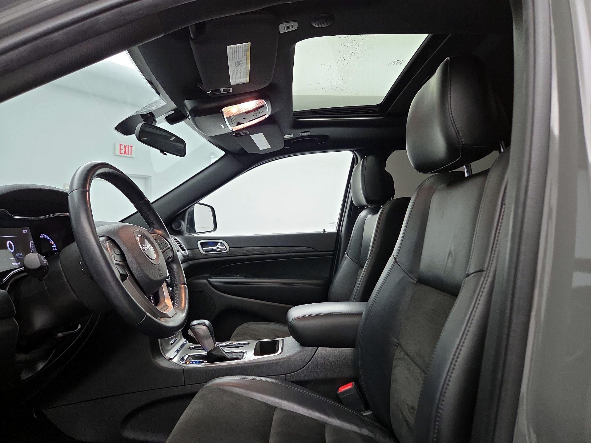 Thumbnail: 2021 Jeep Grand Cherokee - 20